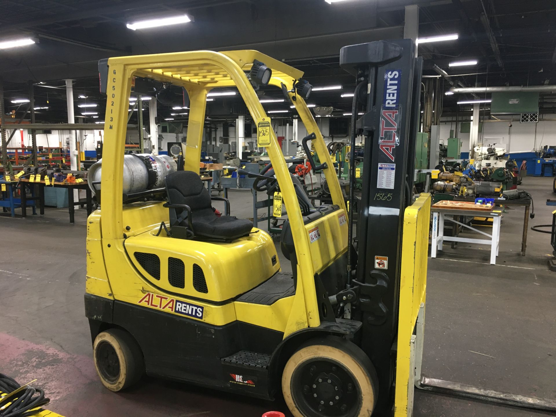 2014 HYSTER 5,000-LB. CAPACITY LPG FORKLIFT, 12,800 HOURS, MODEL S50FT, 3-STAGE MAST, 194.9'' MAX - Image 2 of 6