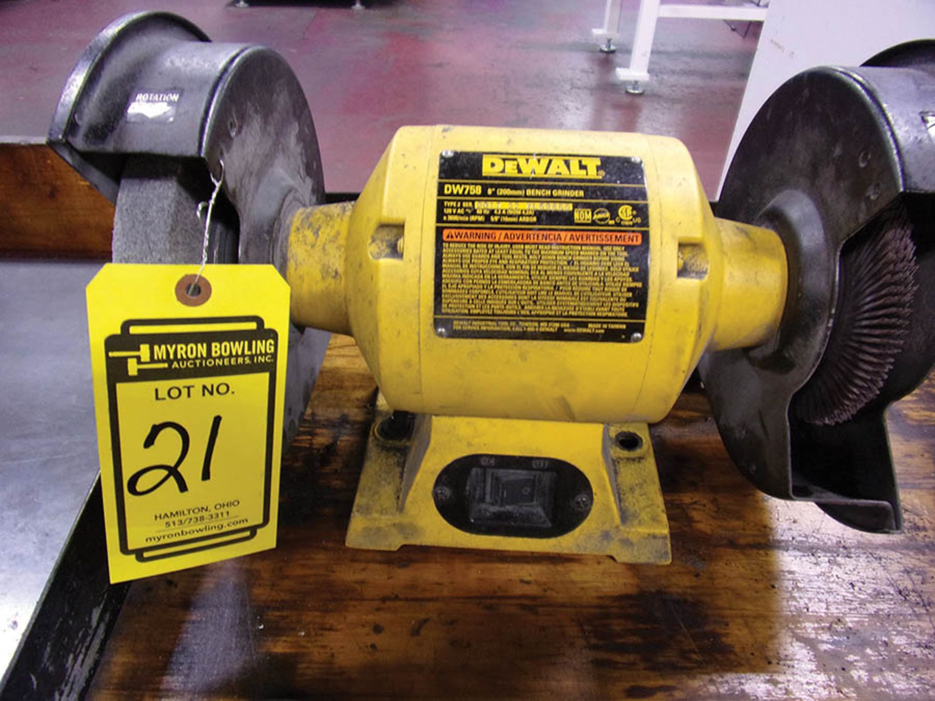 DEWALT DW758 8'' HD BENCH GRINDER; S/N YL59855