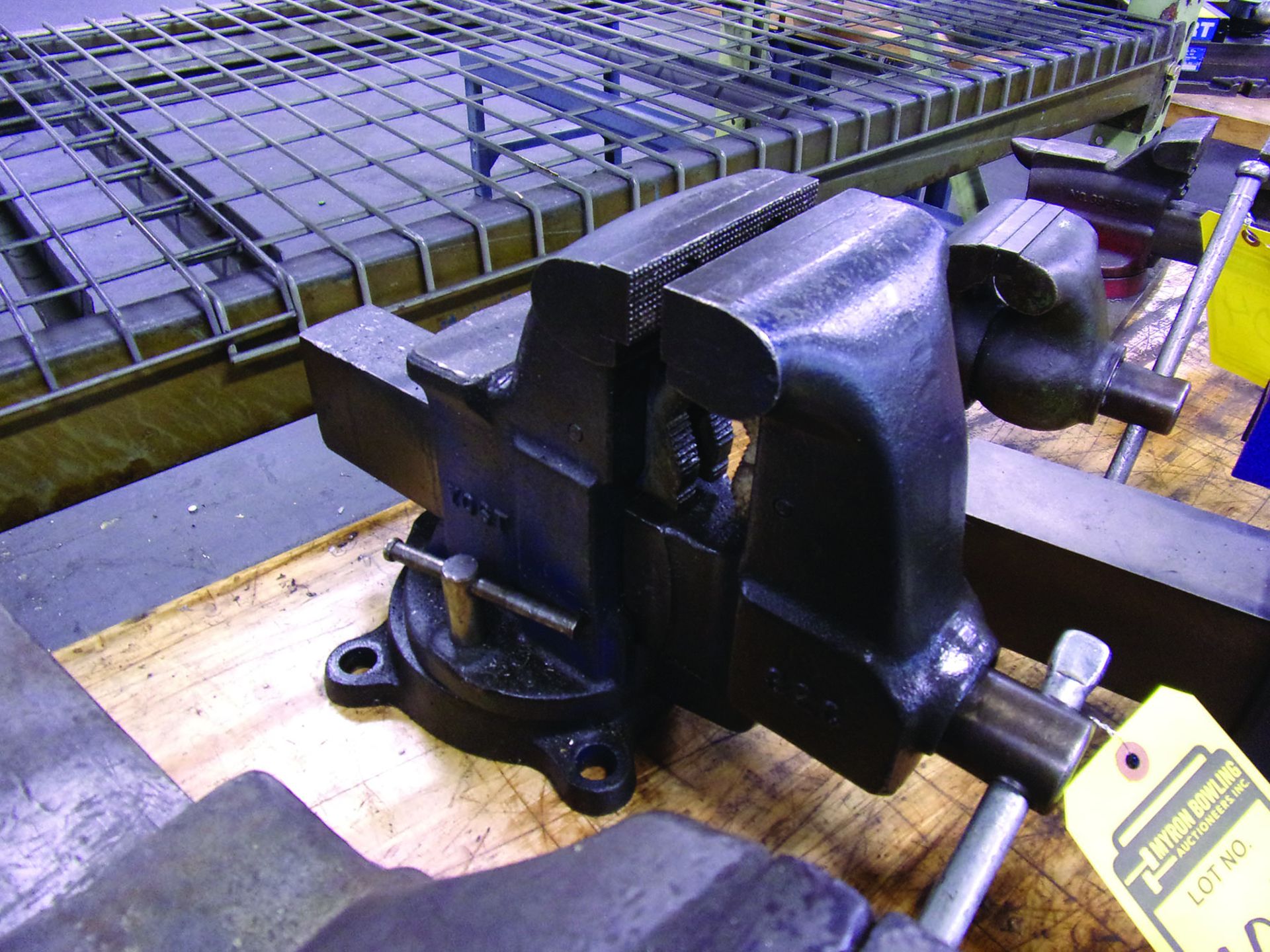 YOST 5'' BENCH VISE