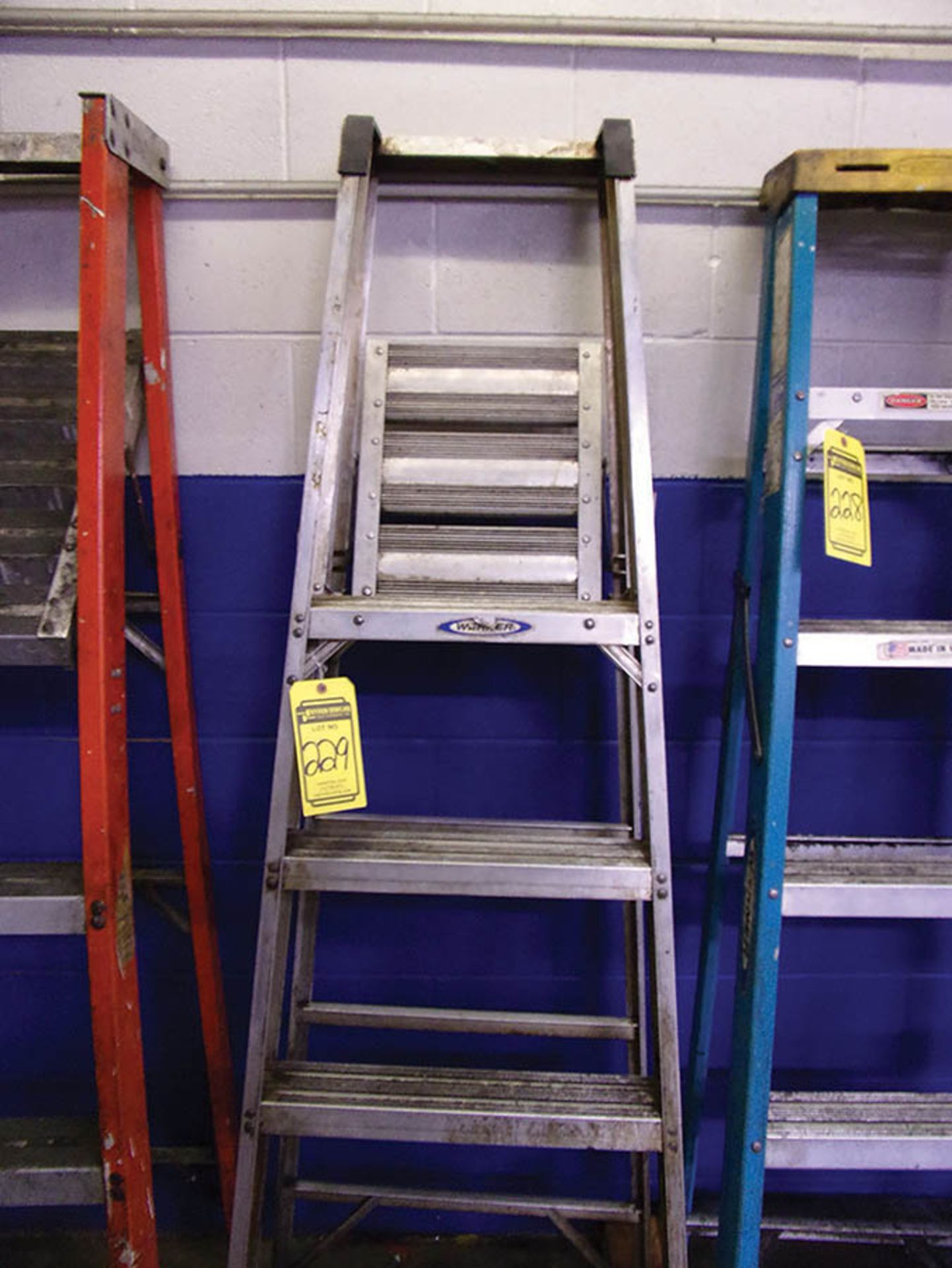 WERNER 6' ALUMINUM STEP LADDER