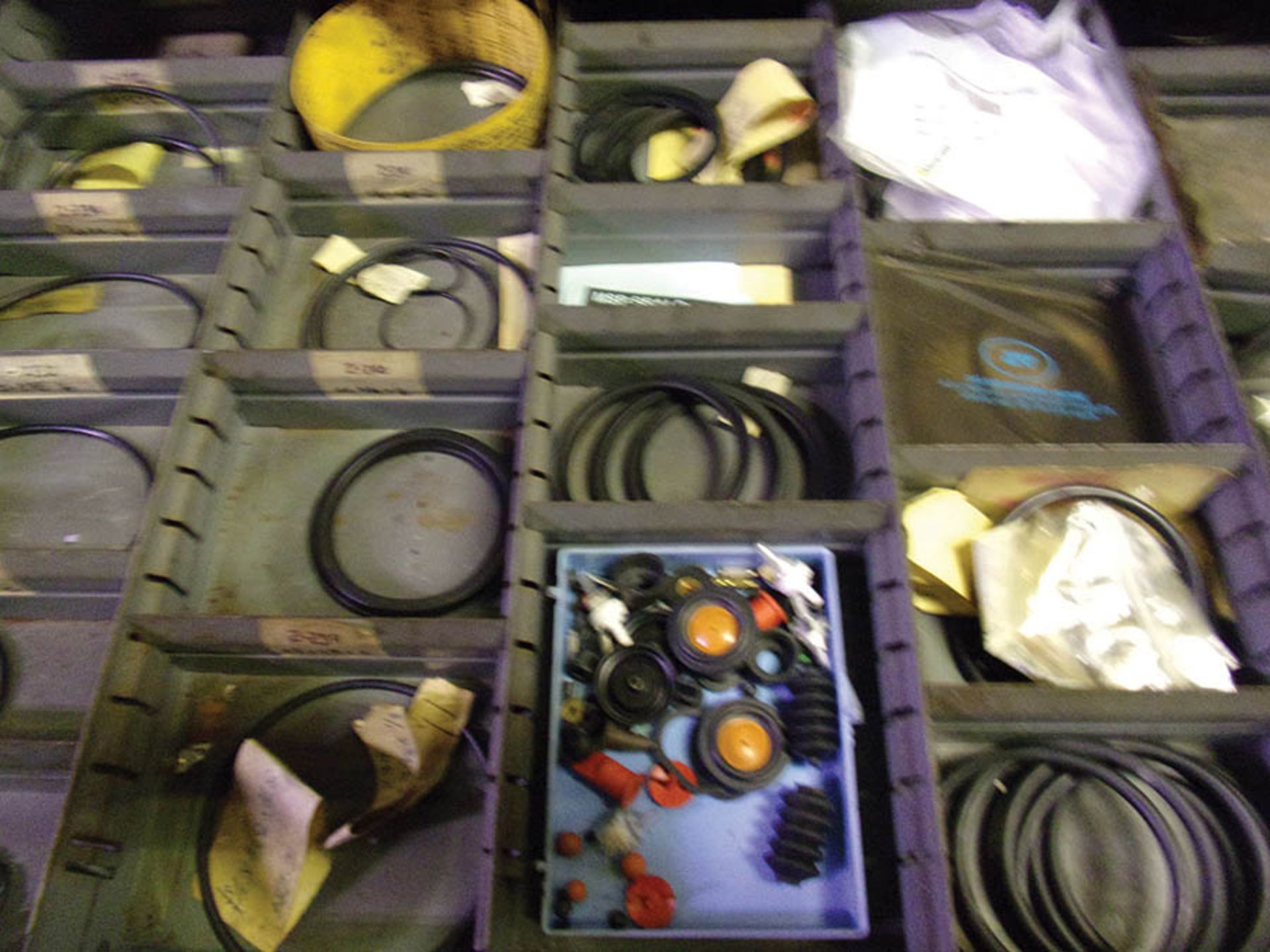 12-DRAWER VIDMAR CABINET WITH CONTENTS; ASSORTED O-RINGS & DOWEL PINS - Image 3 of 5
