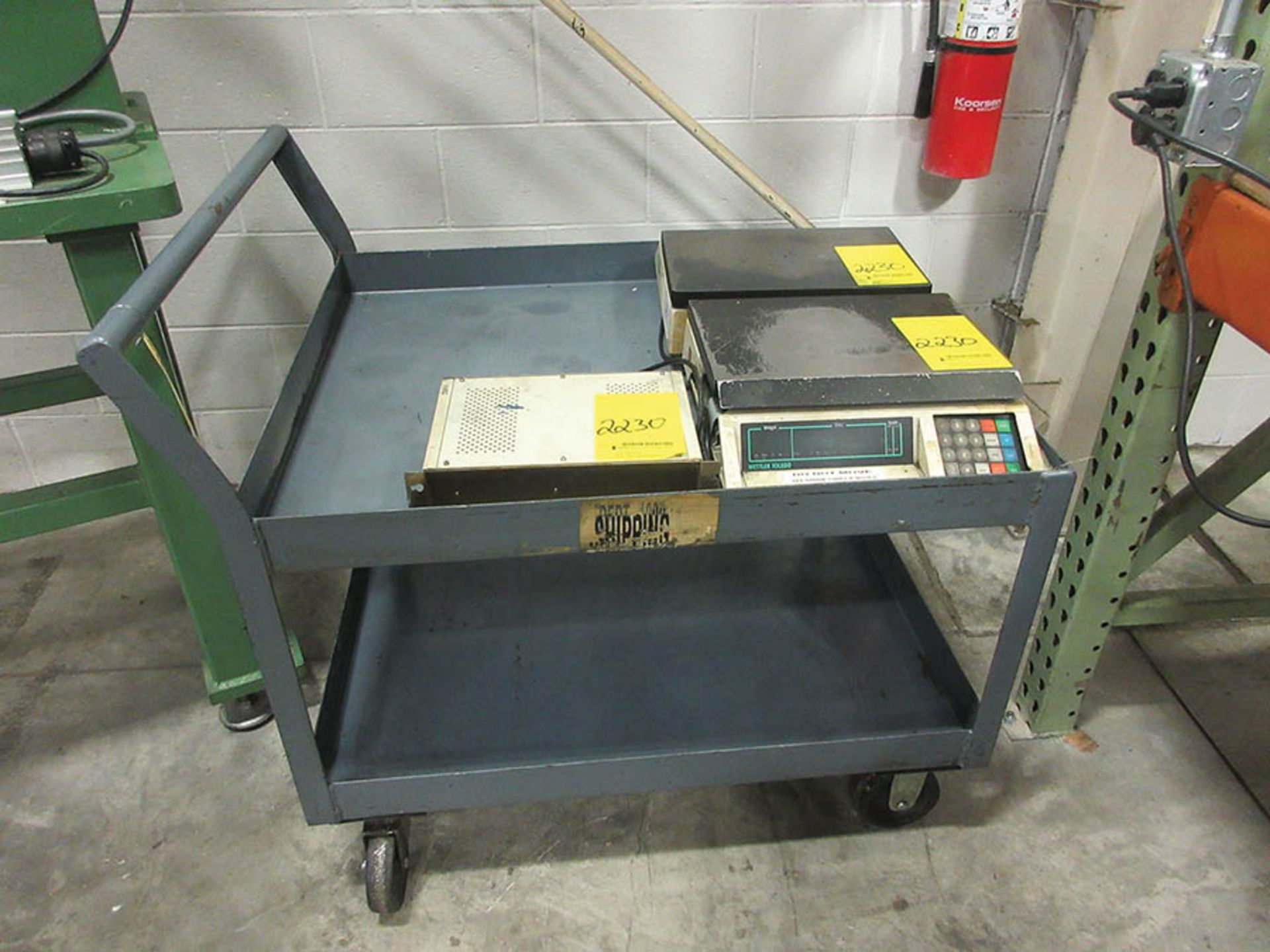 CART W/ DIGITAL SCALES