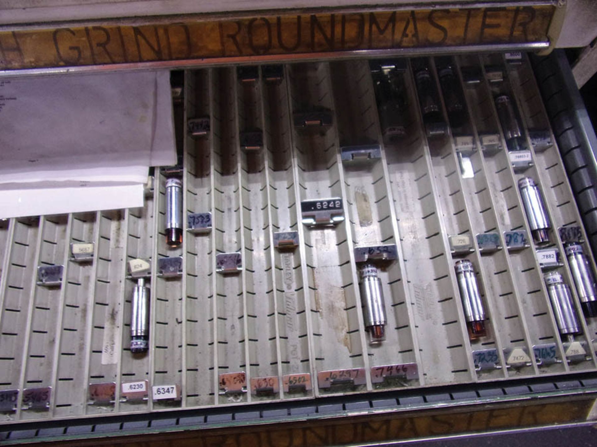 6-DRAWER VIDMAR CABINET WITH PIN GAUGES, GRIND ROUNDMASTERS - Image 4 of 4