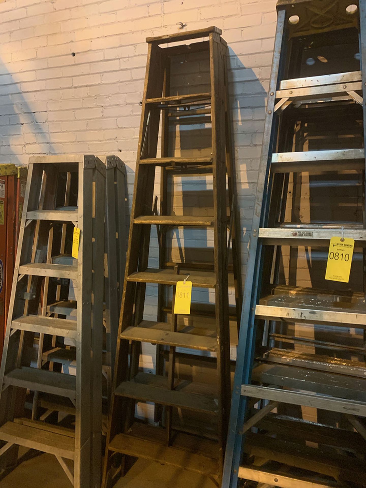 (2) 8' FOLDING LADDERS