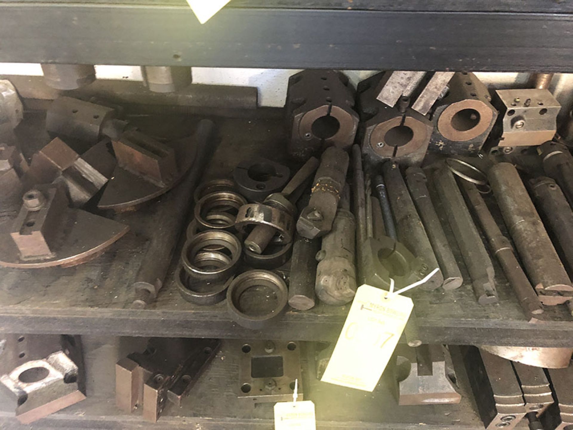 LOT OF ASSORTED LATHE TOOLING