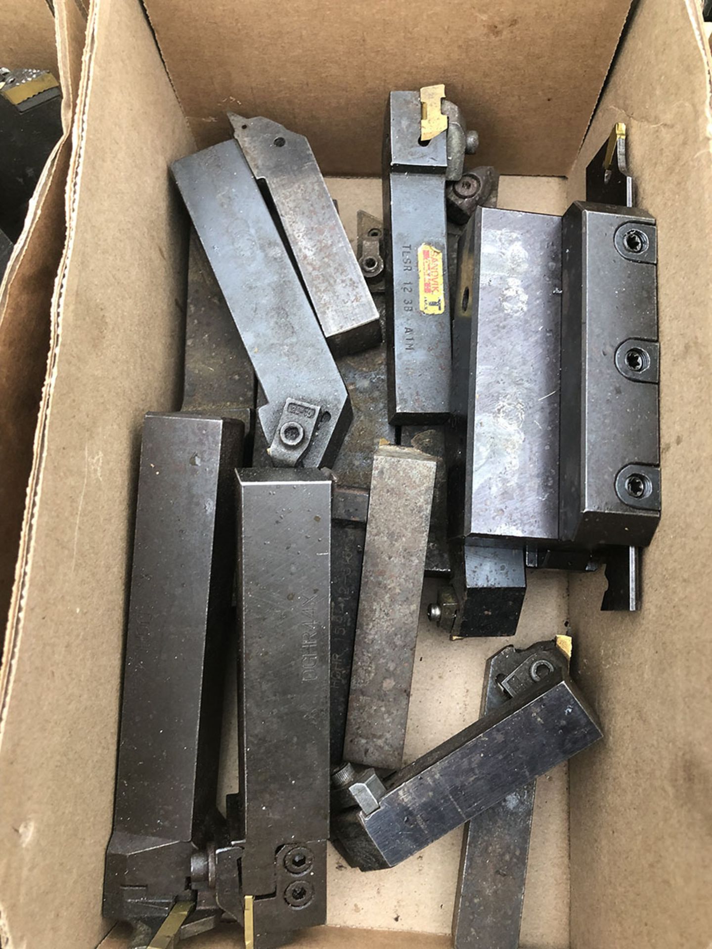 LOT OF ASSORTED TURNING TOOLS