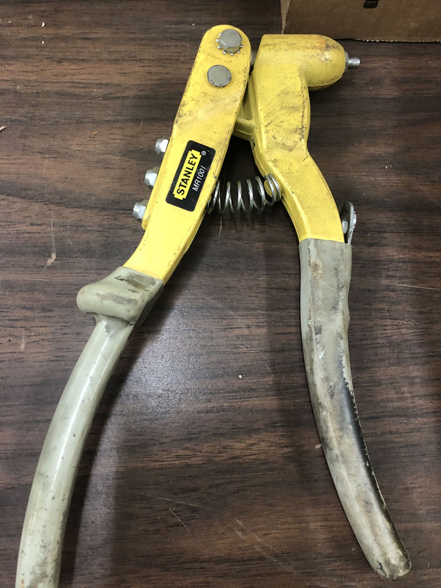 STANLEY POP RIVET TOOL