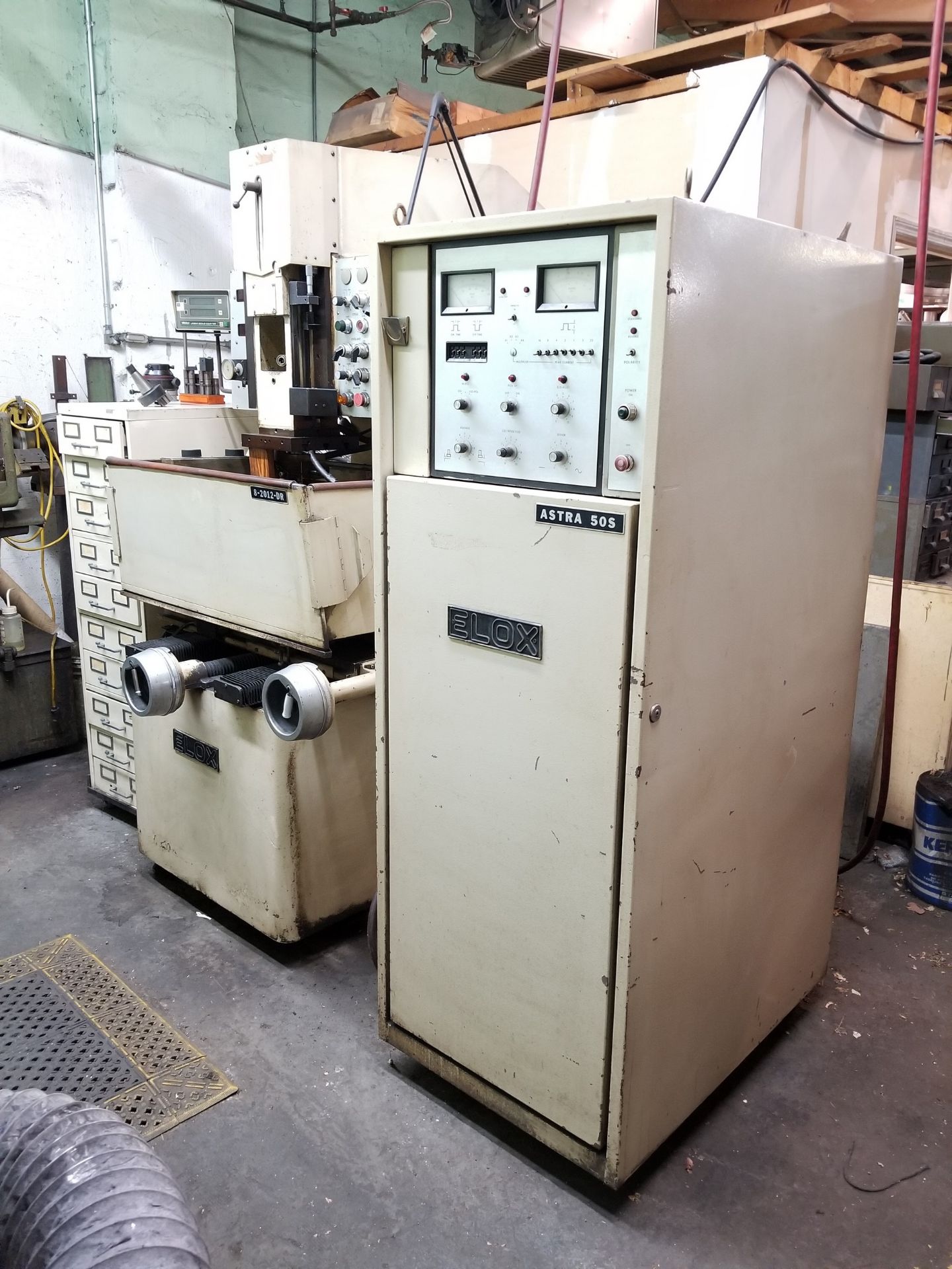 ELOX EDM MACHINE; MODEL 8-2012-DR-ASTRA-50S POWER SUPPLY, MITUTOYO LINEAR SCALE COUNTER, 34'' X 22''