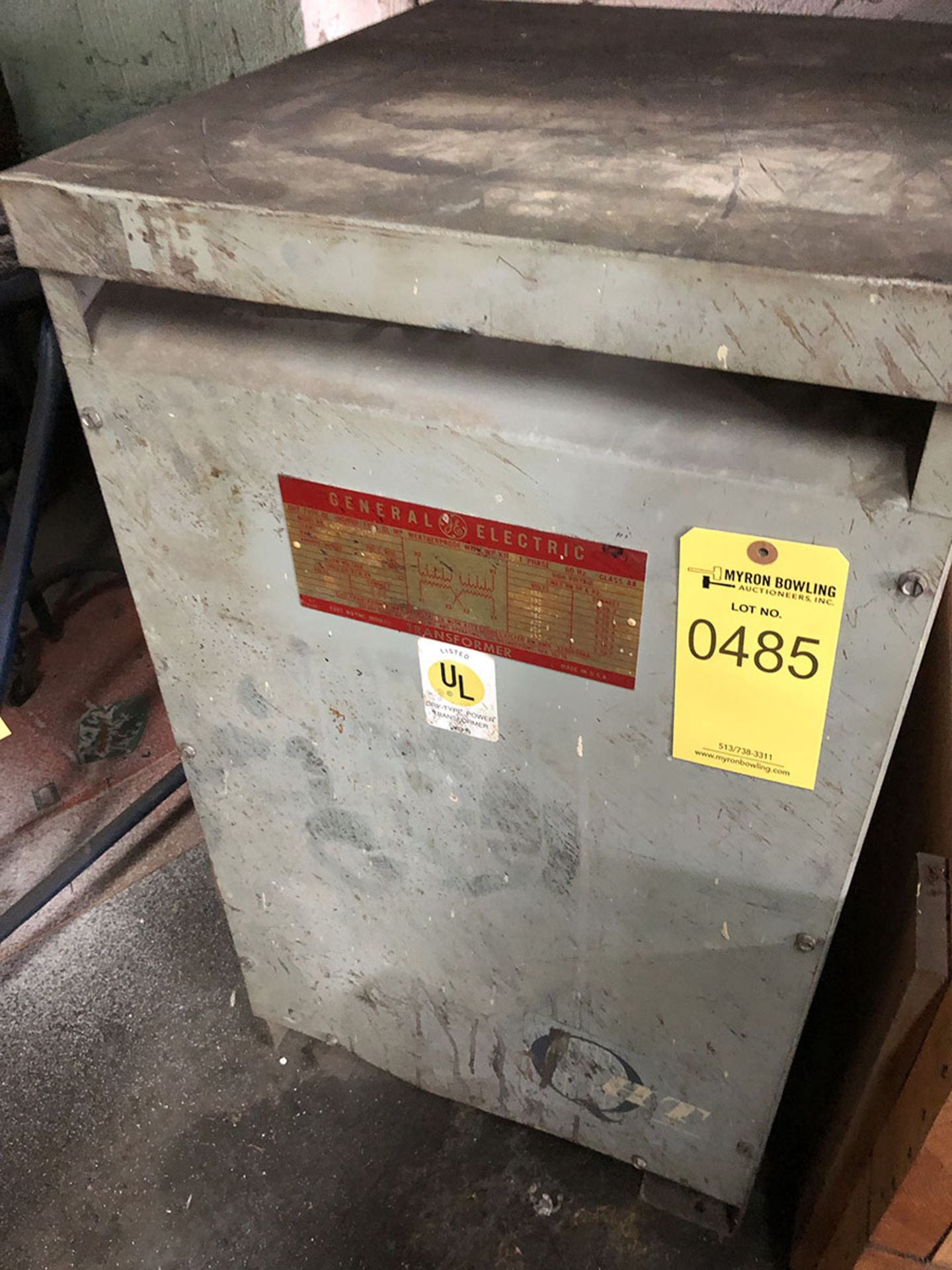 GENERAL ELECTRIC TRANSFORMER; SINGLE PHASE, 60-HZ, CLASS AA