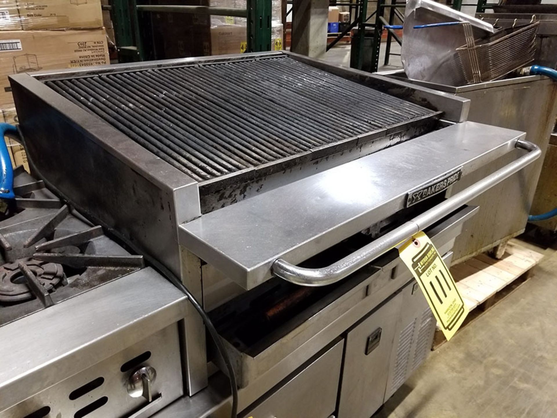 BAKERS PRIDE STAINLESS STEEL 8 BURNER COMMERCIAL GRILL, GREASE PANS, ANGLE DESIGN, 33’’ X 24’’ GRATE - Image 3 of 6