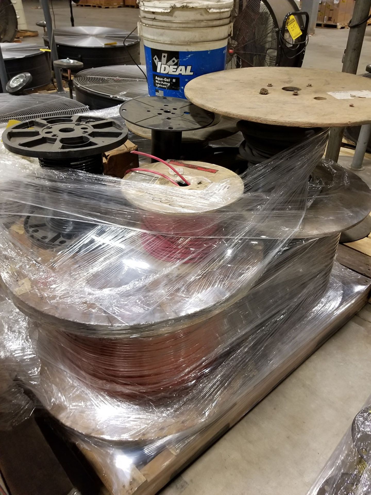 (2) PALLETS OF (30+) ASSORTED SPOOLS OF LOW VOLTAGE STRAND COPPER WIRE, INSULATED, SOME BRAIDED & - Image 5 of 8