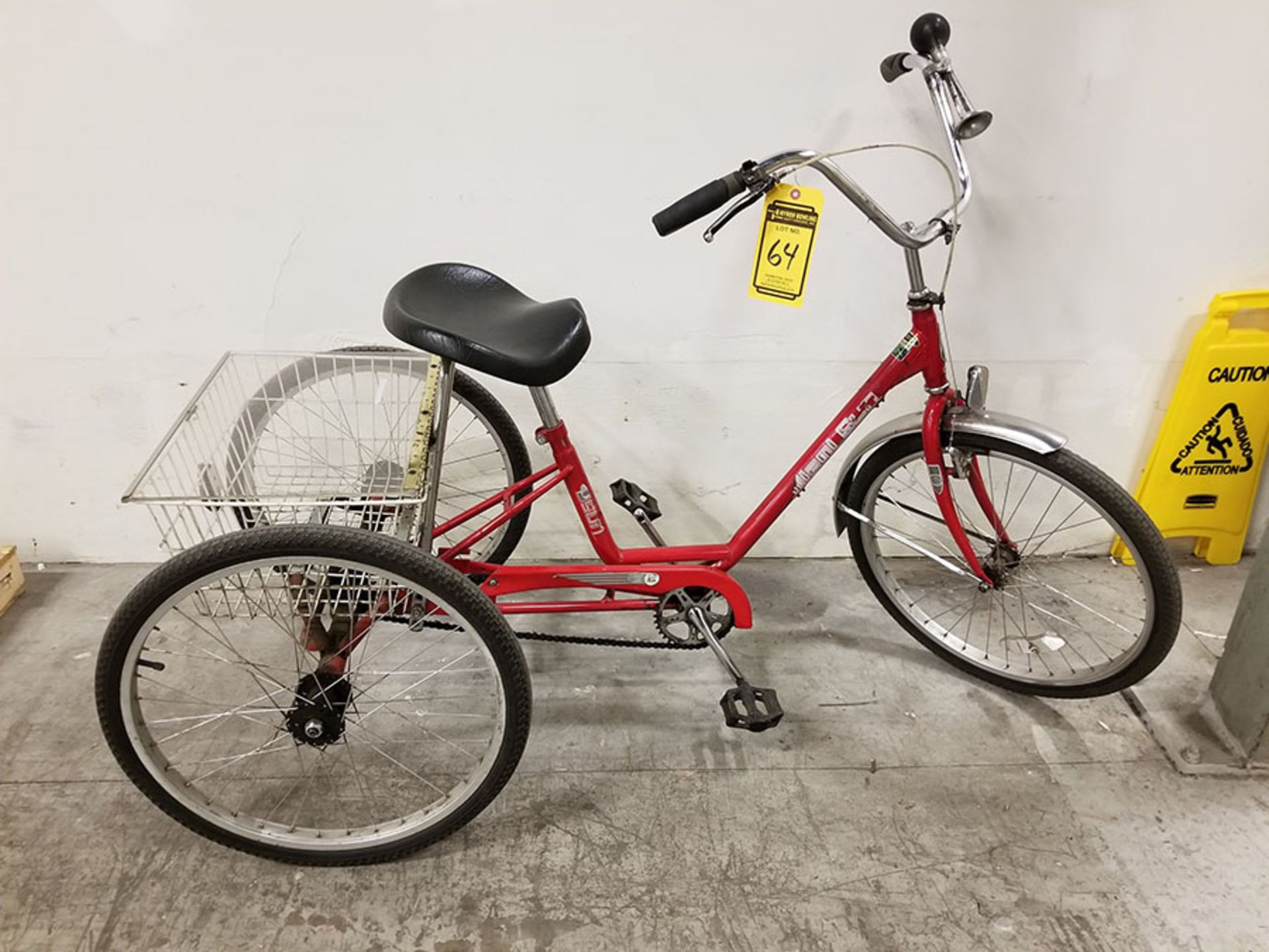 SUN MIAMI SUN TRICYCLE BIKE, SPOKE WHEELS, BASKET, FRONT/REAR HAND BRAKES - Image 4 of 4