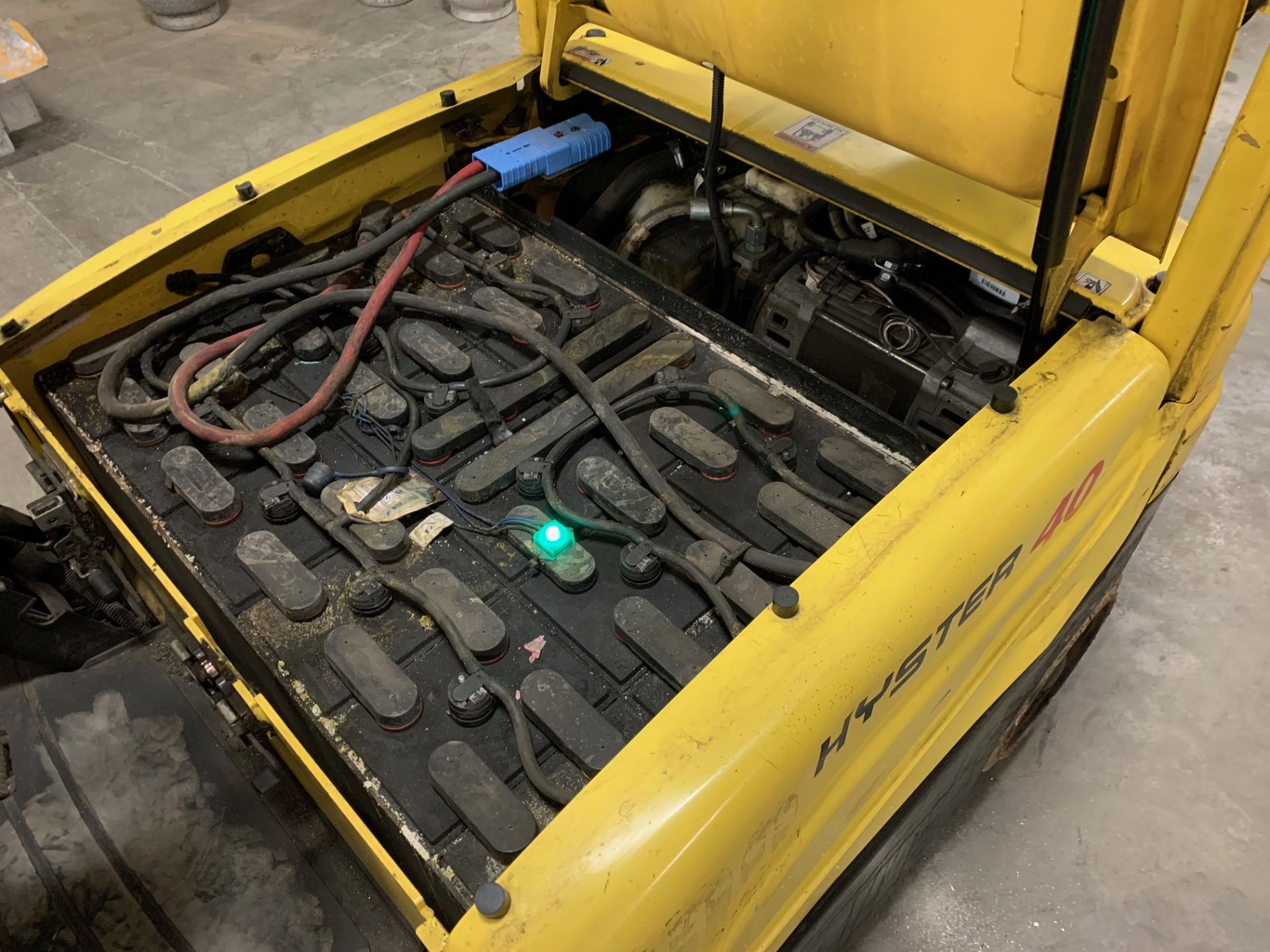 LOCATED OHIO* 2016 HYSTER 4,000-LB. CAP. FORKLIFT, MOD: J40XN, 36V, SOLID TIRES, 3-STAGE, SIDESHIFT - Image 10 of 10