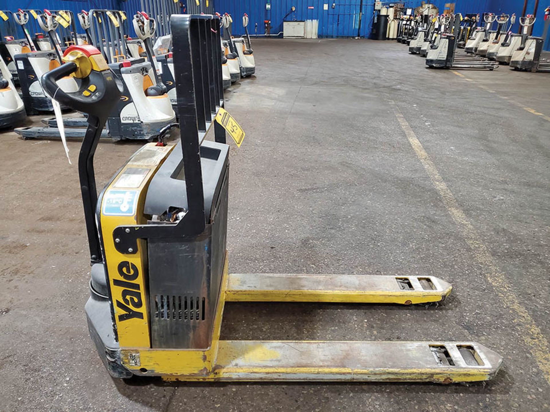 2014 YALE 4,000 LB. ELECTRIC WALK BEHIND PALLET JACK, MODEL MPB040-EN24T2745, 24-VOLT, 200 A.H., - Image 2 of 9