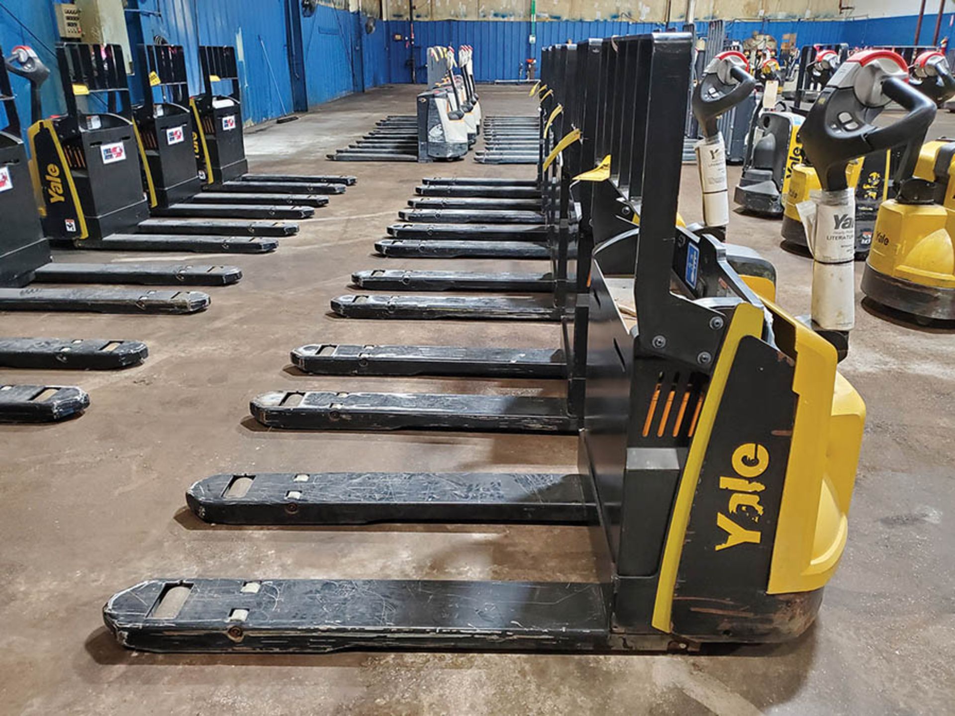 2019 YALE 4,500 LB. ELECTRIC PALLET JACK, MODEL MPB045VGN24T2646, 24-VOLT, TYPE E, 440 A.H., 46’’