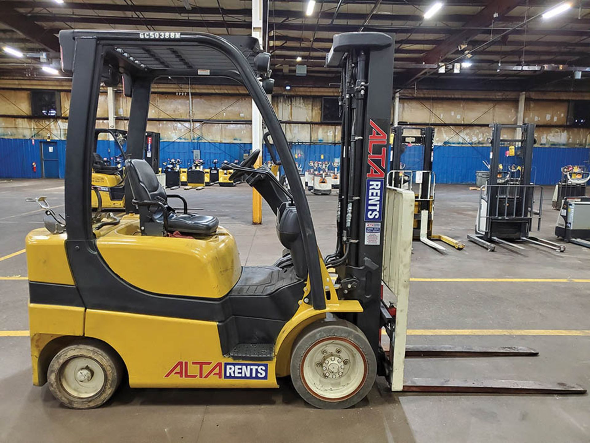 2014 YALE 5,000 LB. FORKLIFT, MODEL GLC050LXNVAE087, S/N A967V02388M, SIDESHIFT, LP, 188’’ LIFT - Image 3 of 15