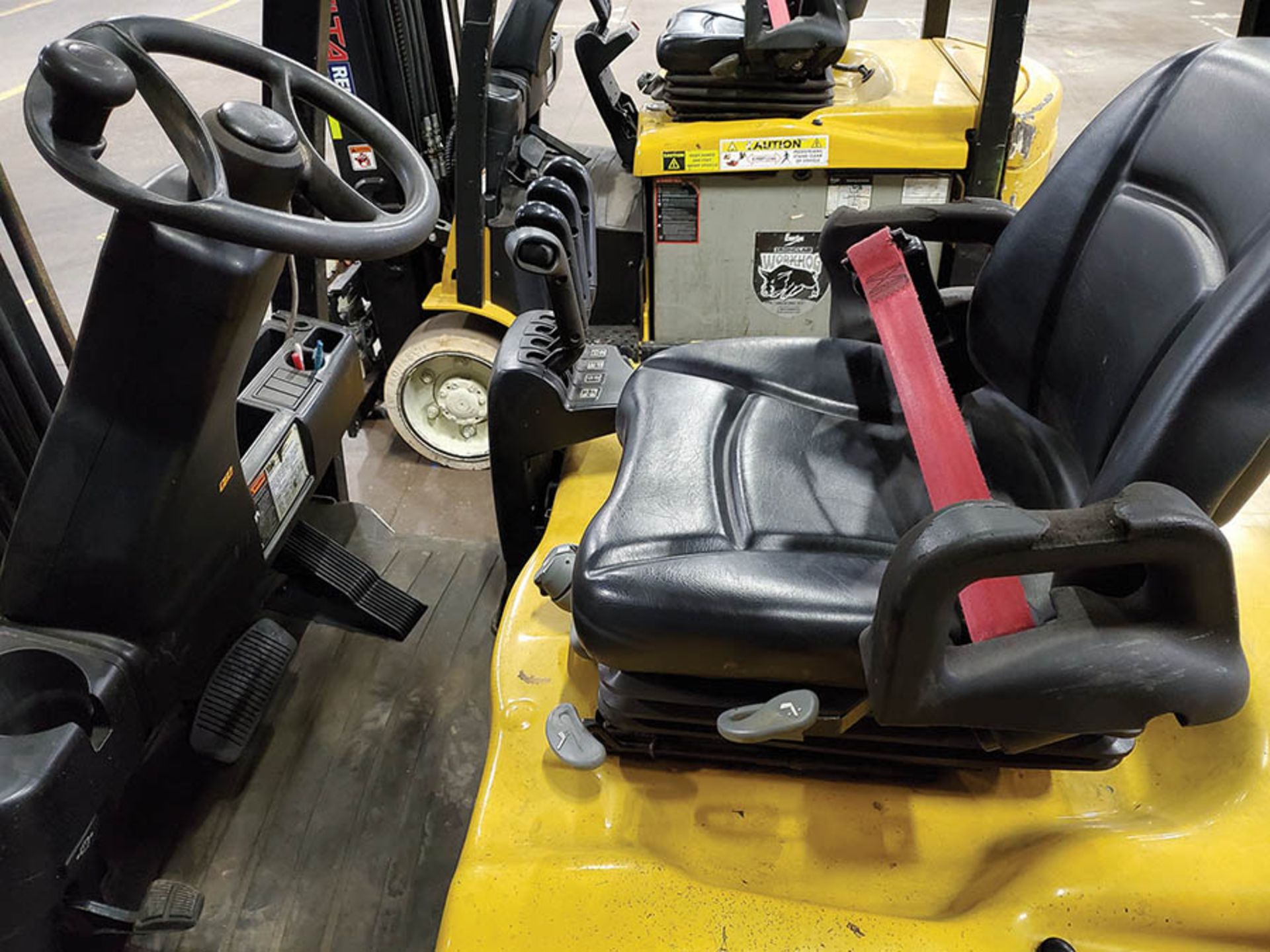 2015 YALE 6,000 LB. ELECTRIC FORKLIFT, MODEL ERC060VFN48TE088, S/N A968N12973N, 48V, SIDESHIFT, FORK - Image 11 of 14