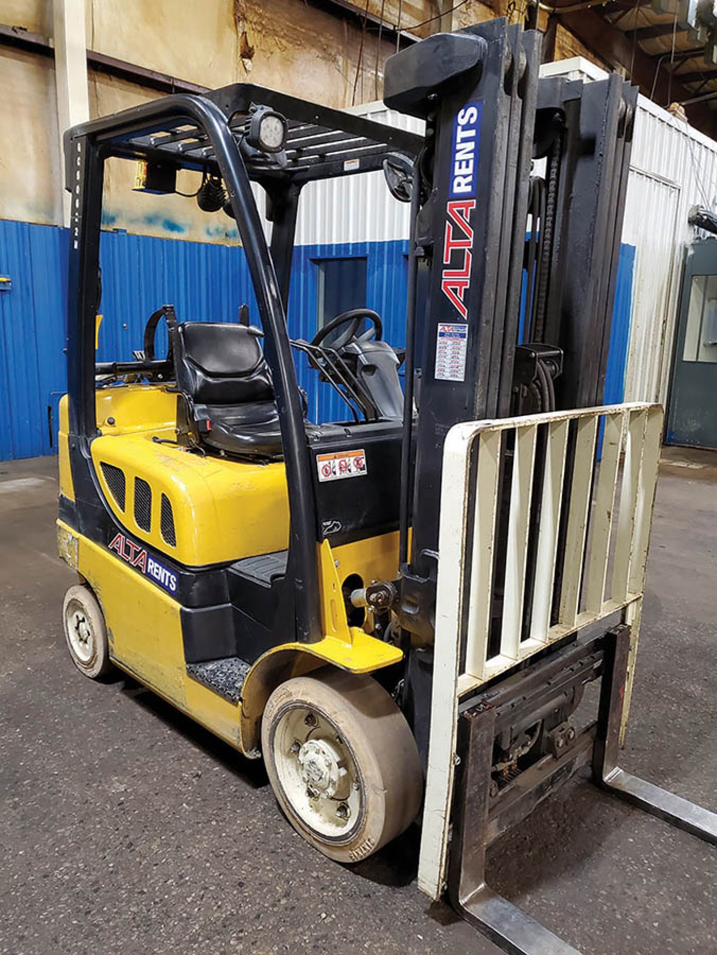 2014 YALE 5,000 LB. FORKLIFT, MODEL GLC050VXNVSE085, S/N B910V01622M, LP, SIDESHIFT, 194’’ LIFT - Image 8 of 15