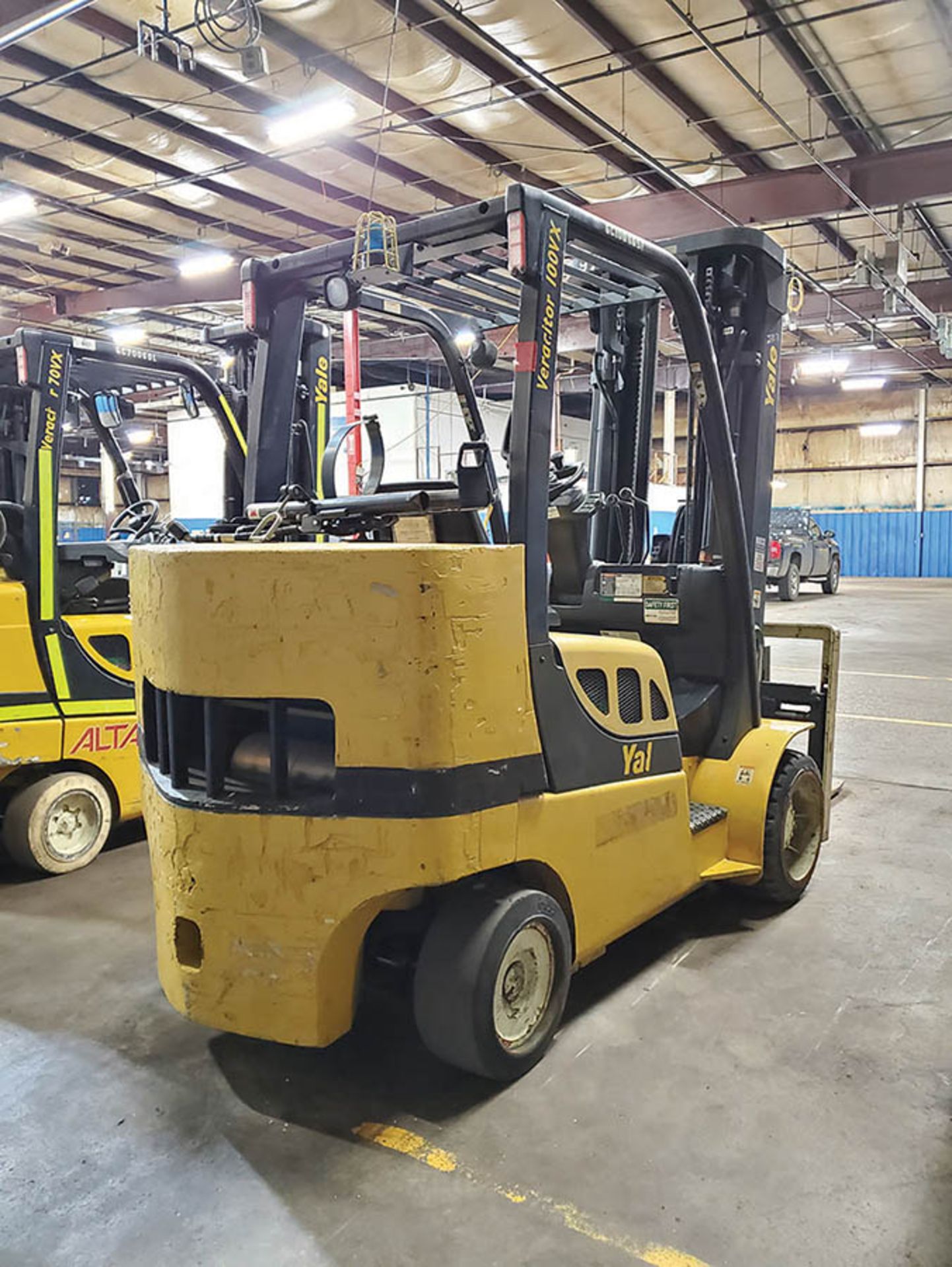 2008 YALE 10,000 LB. FORKLIFT, MODEL GLC100VXNGSE098, S/N E818V02665F ...