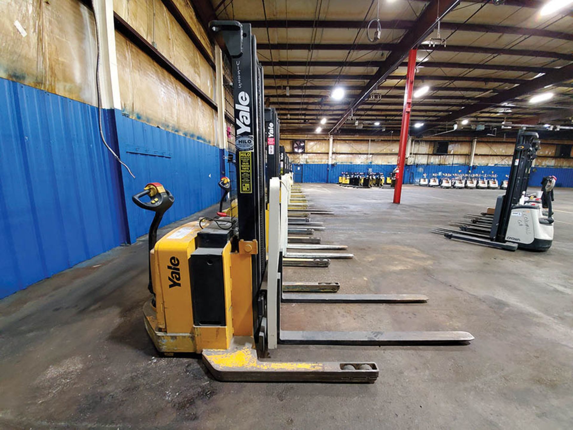 YALE 4,000 LB. ELECTRIC WALKIE STACKER, MODEL MSW040SEN24TV087, S/N C820N02162B, 24-VOLT, 130’’ LIFT - Image 4 of 13