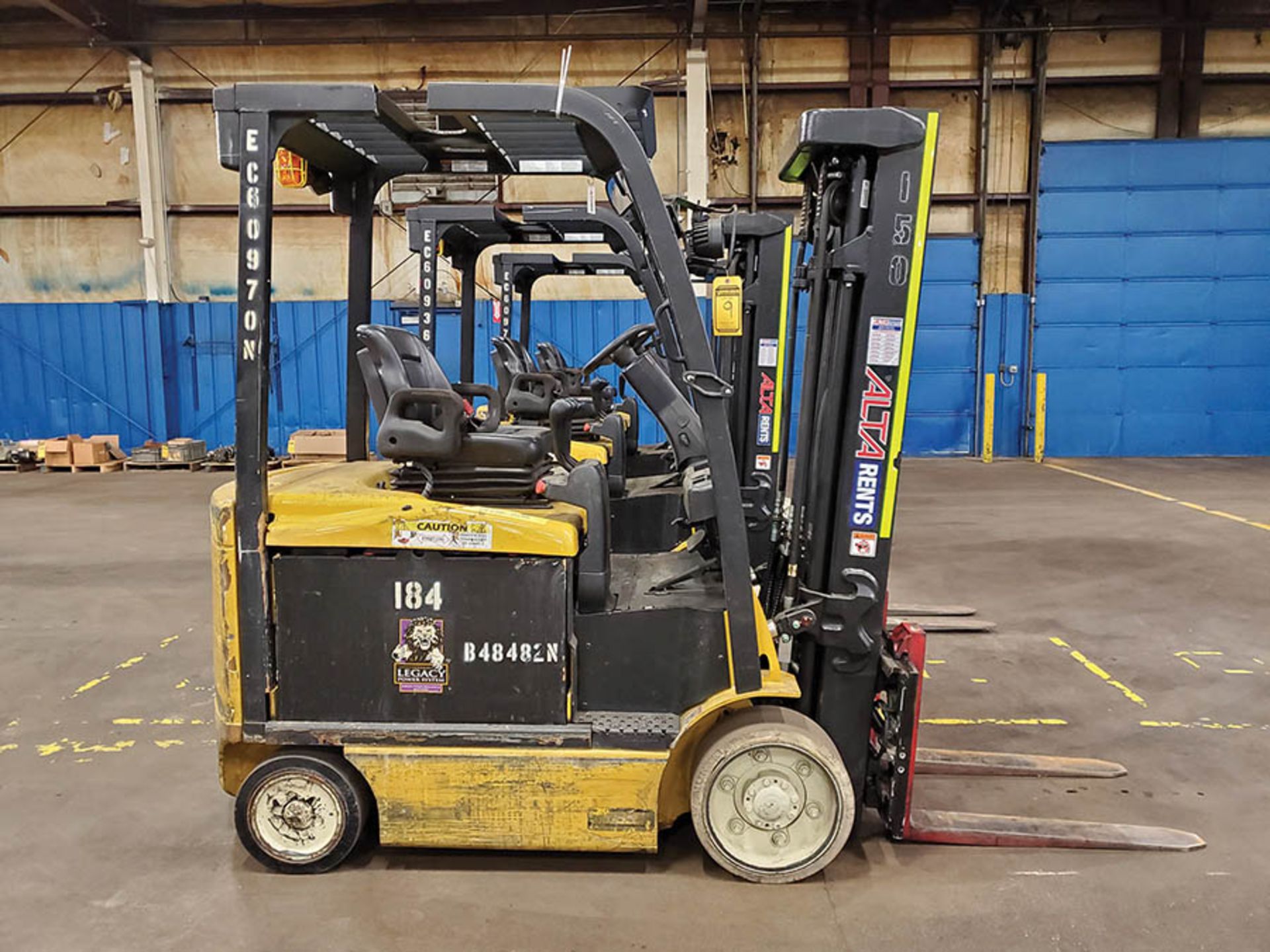 2015 YALE 6,000 LB. ELECTRIC FORKLIFT, MODEL ERC060VFN48TE088, 48-VOLT, SIDESHIFT, FORK