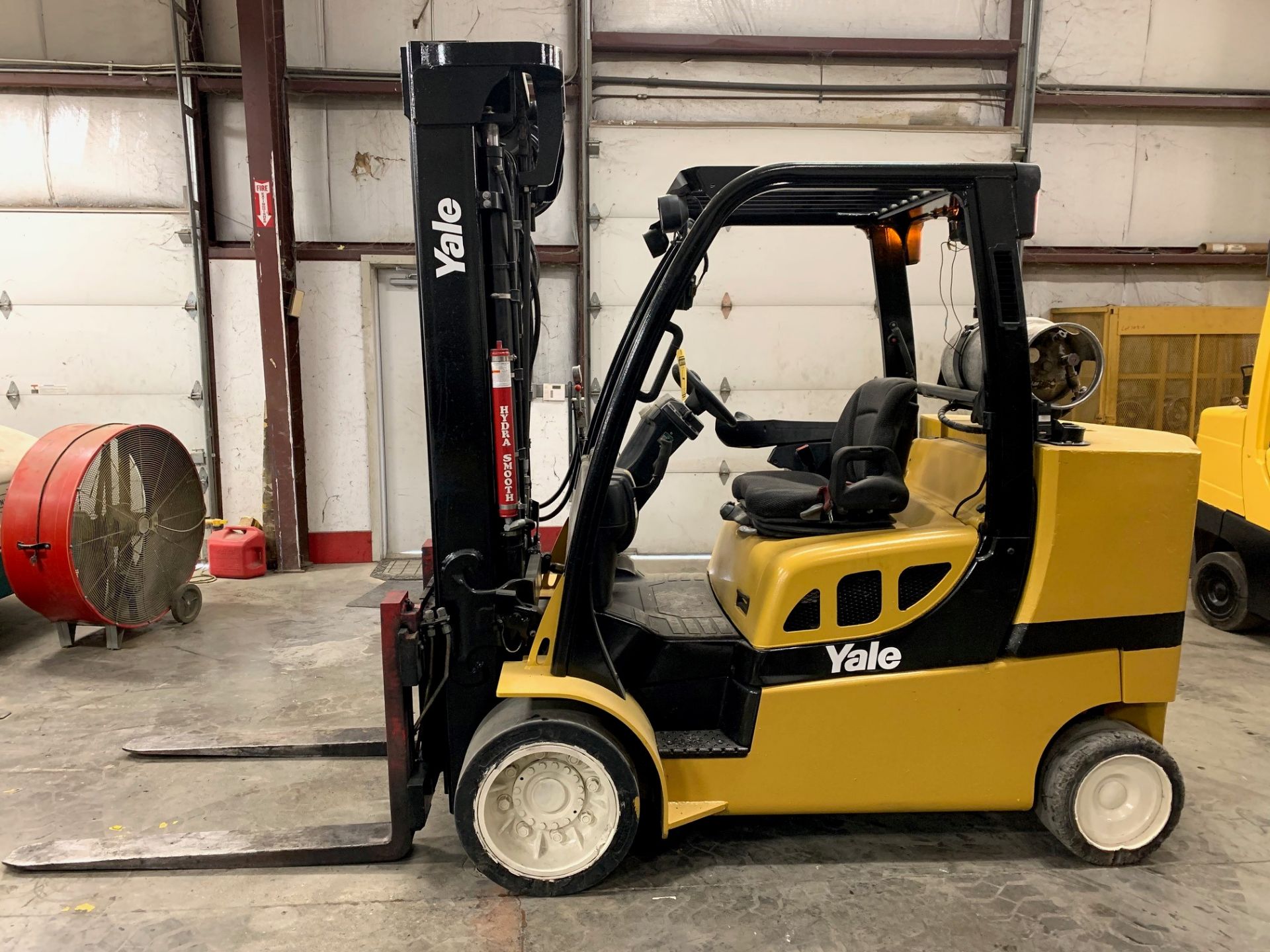 2014 YALE 12,000 LB. CAPACITY FORKLIFT, MODEL GLC120VX, LPG, SOLID TIRES, 208’’ RAISED/100’’ LOWERED