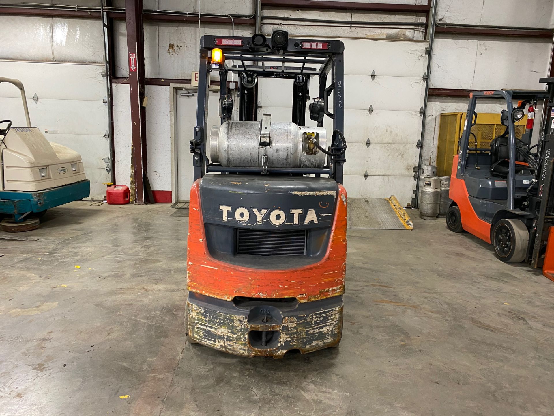 2017 TOYOTA 5,000 LB. CAP. FORKLIFT, MOD: 8FGU25, LPG, SIDESHIFT, 3-STAGE, 8,895 HRS - Image 4 of 4