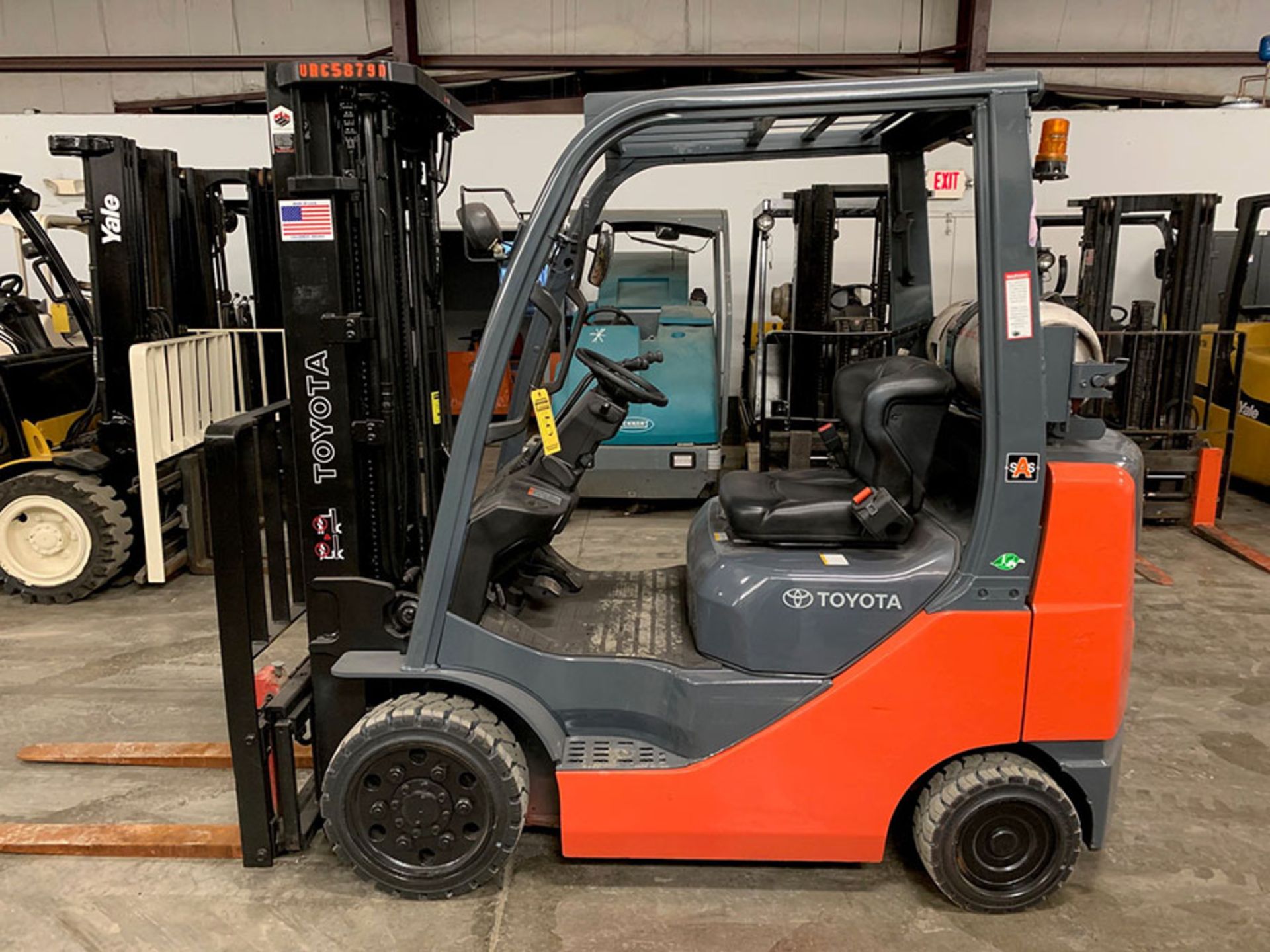 2012 TOYOTA 5,000 LB. CAPACITY FORKLIFT, MODEL: 8FGCU25, LPG, 3-STAGE, SS, RECONDITIONED BY TOYOTA