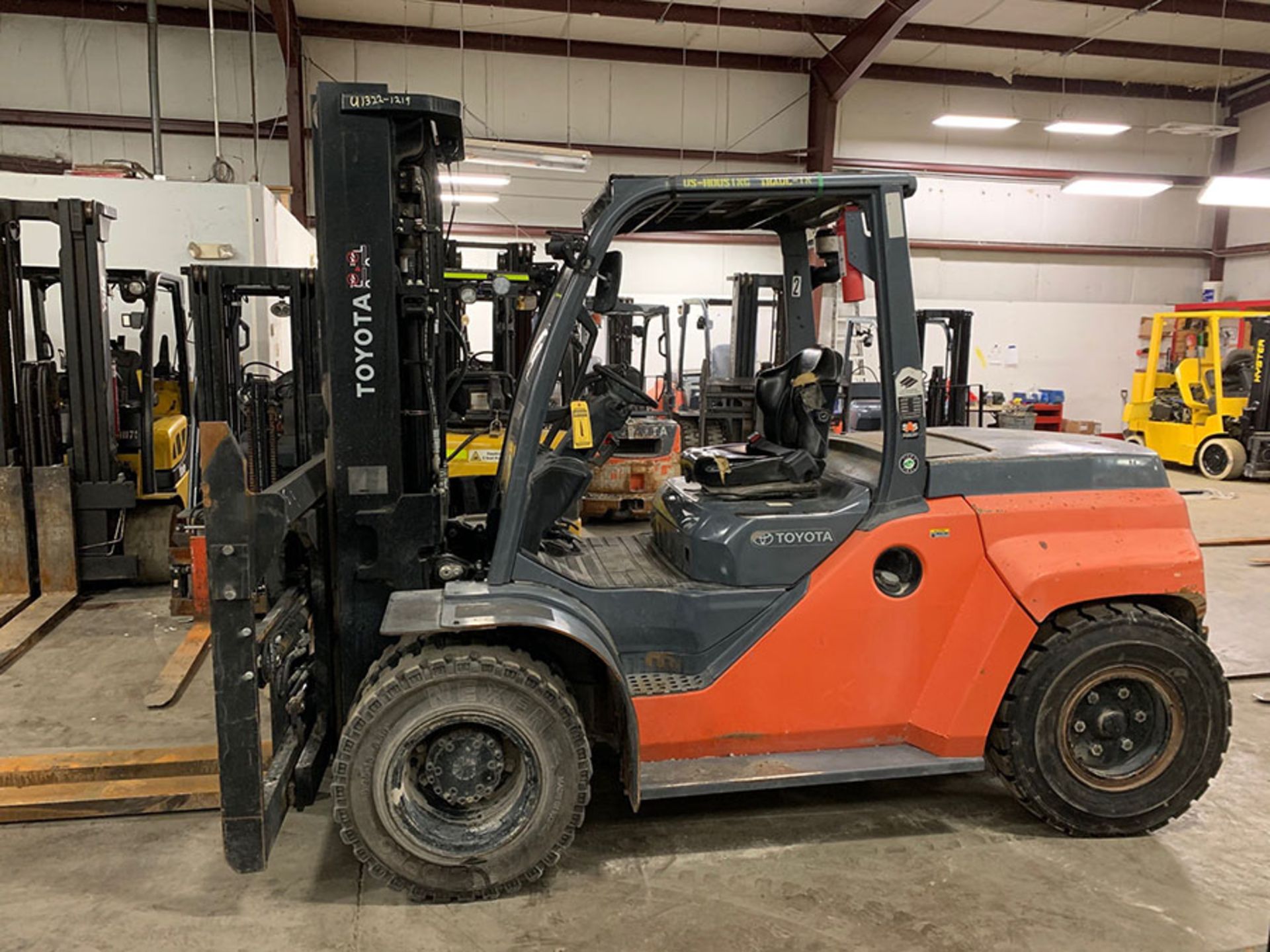 2015 TOYOTA 13,500 LB. CAPACITY FORKLIFT, MODEL 8FD60U, S/N 10658, DIESEL, PNEUMATIC TIRES, 4,785 HR