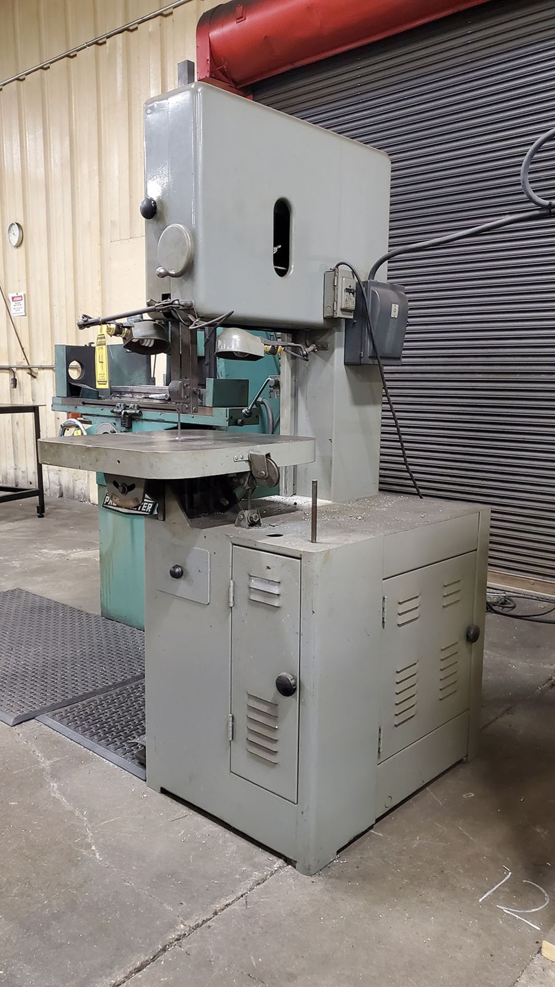 GROB VERTICAL BANDSAW, MODEL NS1, S/N 5698, BAND WELDER,  2' X 2' CONTOUR TABLE, 18’’ THROAT, - Image 8 of 15