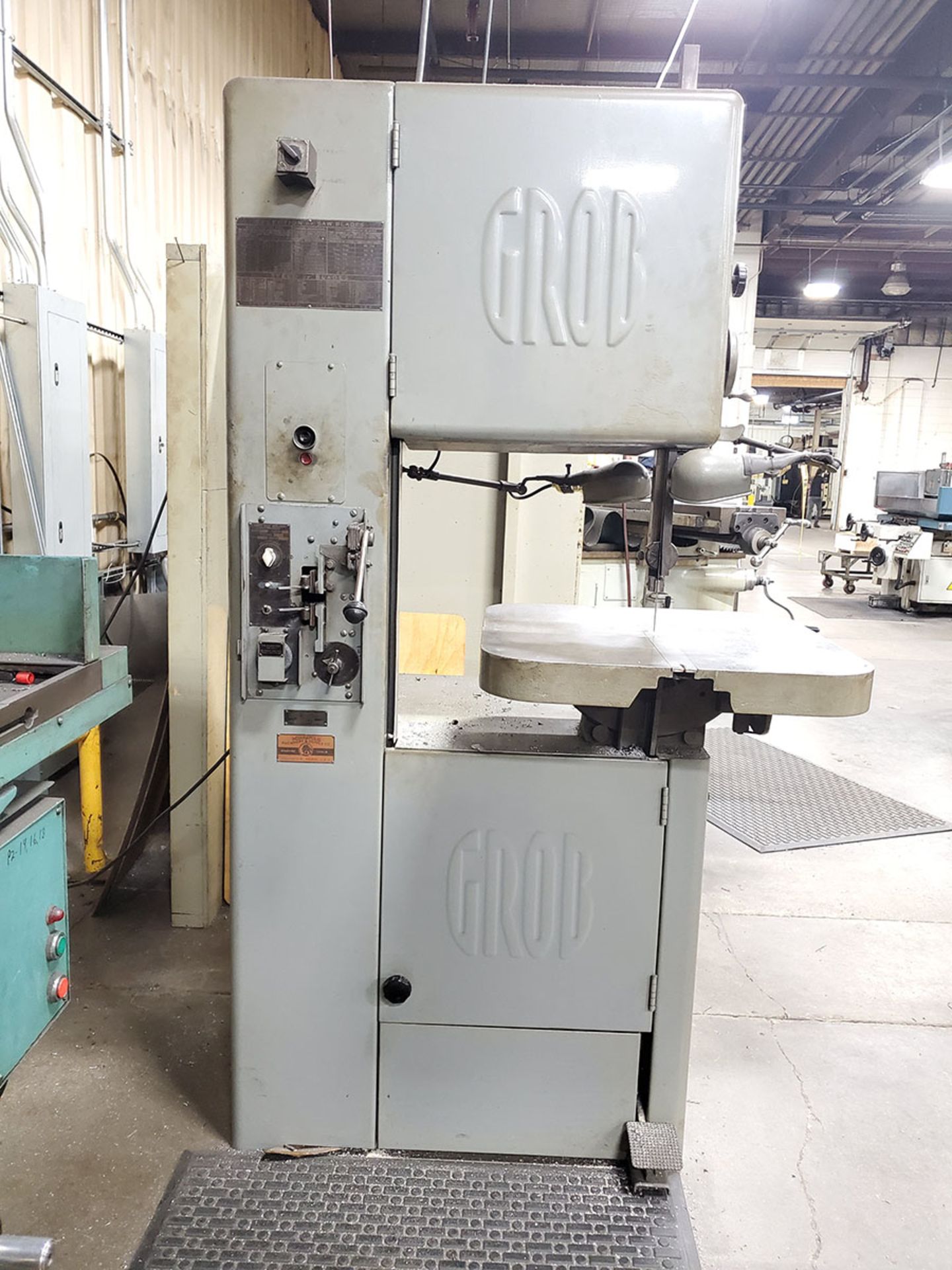 GROB VERTICAL BANDSAW, MODEL NS1, S/N 5698, BAND WELDER,  2' X 2' CONTOUR TABLE, 18’’ THROAT, - Image 15 of 15