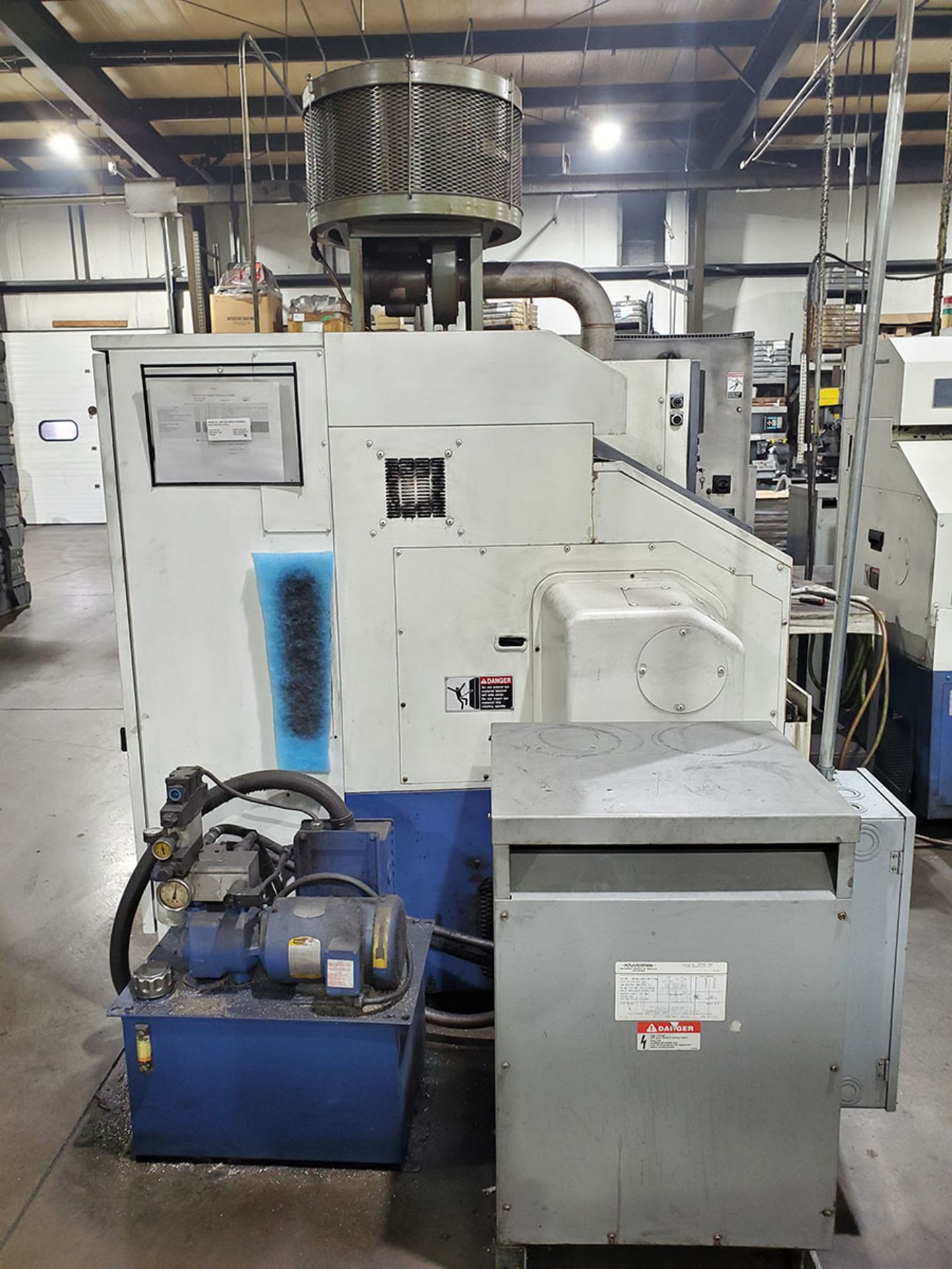 MORI-SEIKI CNC LATHE, MSC-803 DRO CNC CONTROL, MIST COLLECTOR, TURBO OUTFEED INCLINE CHIP - Image 9 of 16