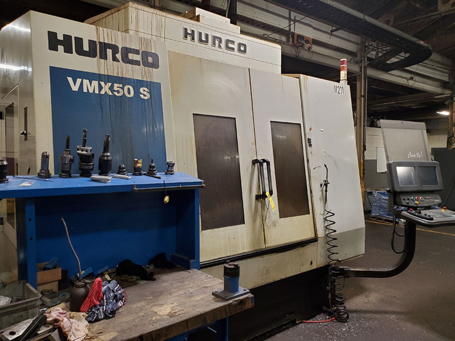 HURCO VMX50S CNC VERTICAL MACHINING CENTER, ATS, PENDANT CONTROL, HURCO ULTIMAX DRO CONTROL STATION, - Image 17 of 26