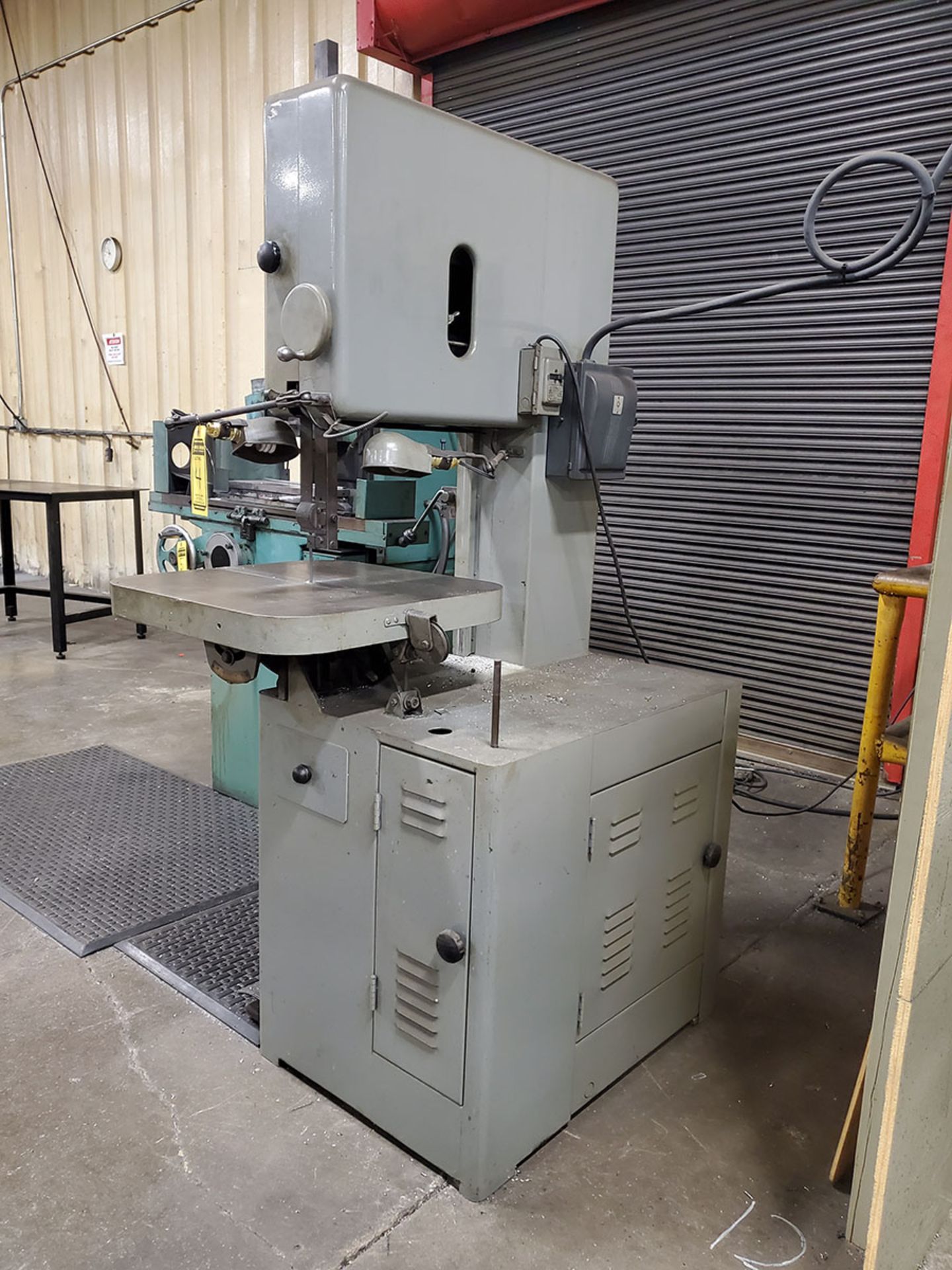 GROB VERTICAL BANDSAW, MODEL NS1, S/N 5698, BAND WELDER,  2' X 2' CONTOUR TABLE, 18’’ THROAT, - Image 5 of 15