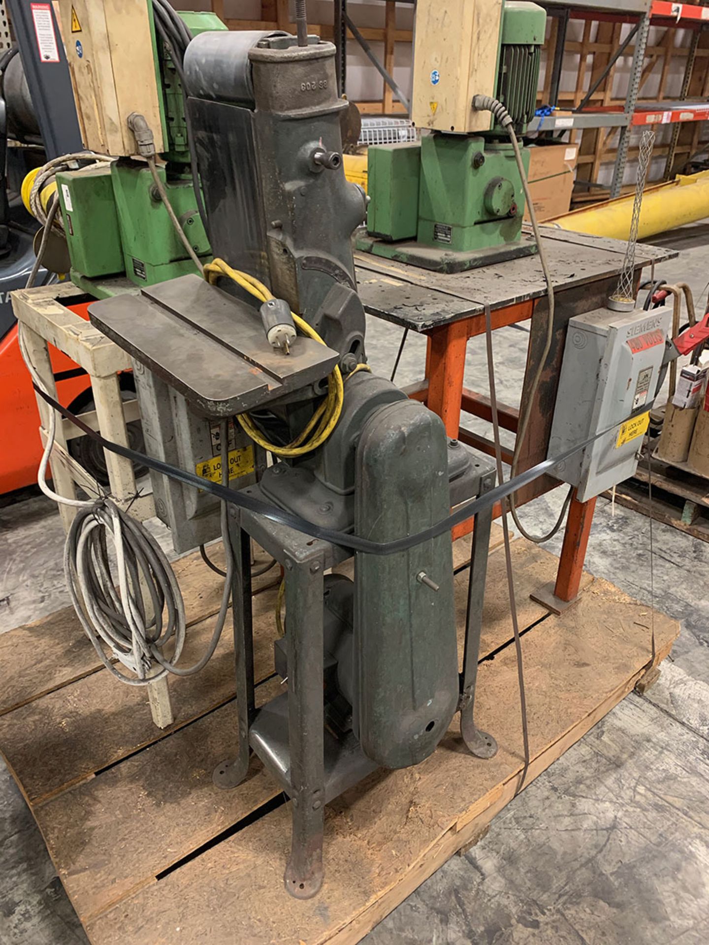 ROCKWELL 6’’ X 42’’ BELT SANDER ***LOCATED AT 4570 PROGRESS DRIVE, COLUMBUS IN 47203***