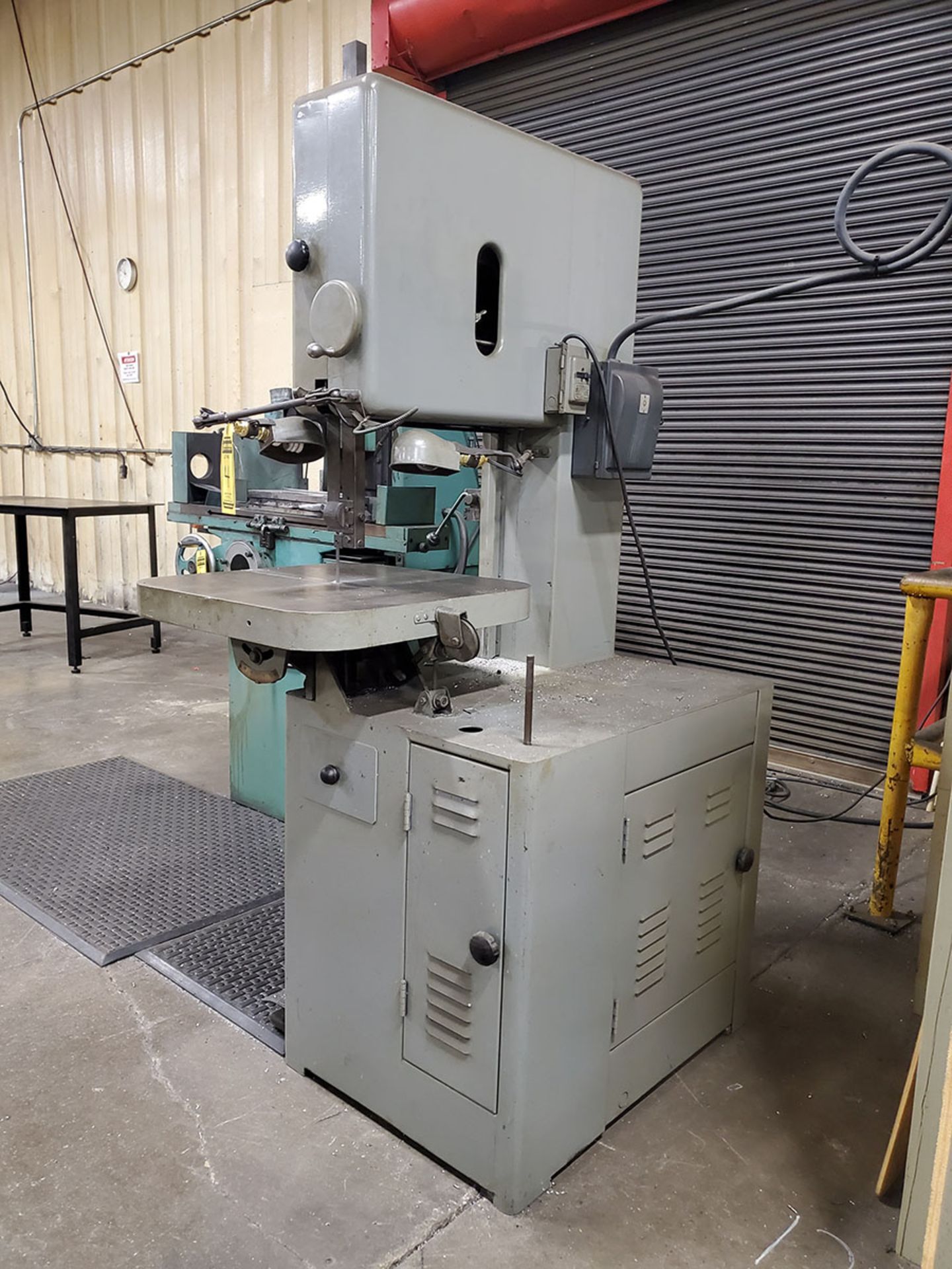 GROB VERTICAL BANDSAW, MODEL NS1, S/N 5698, BAND WELDER,  2' X 2' CONTOUR TABLE, 18’’ THROAT, - Image 11 of 15