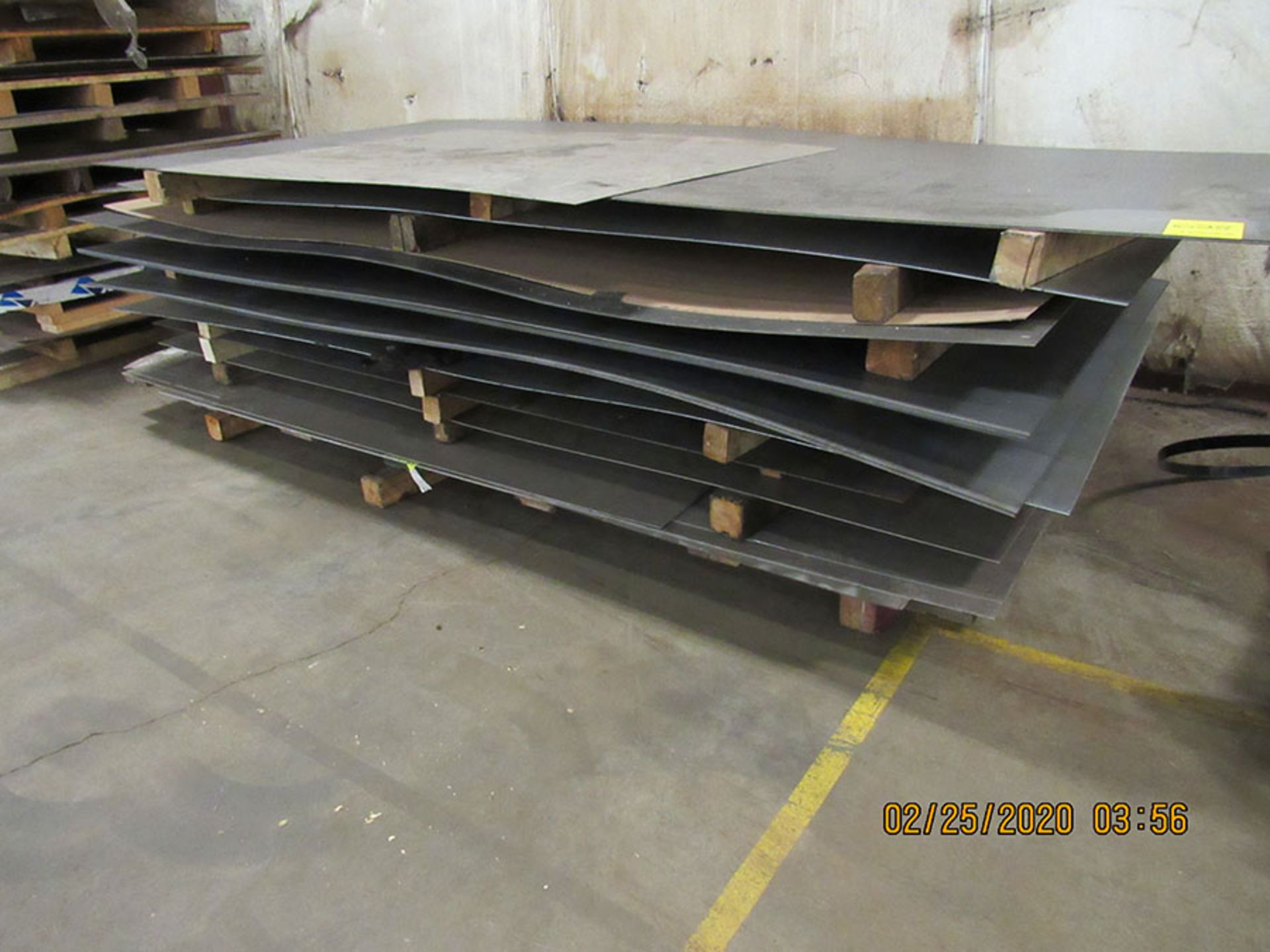 LOT OF ASSORTED SIZE PLATE STEEL