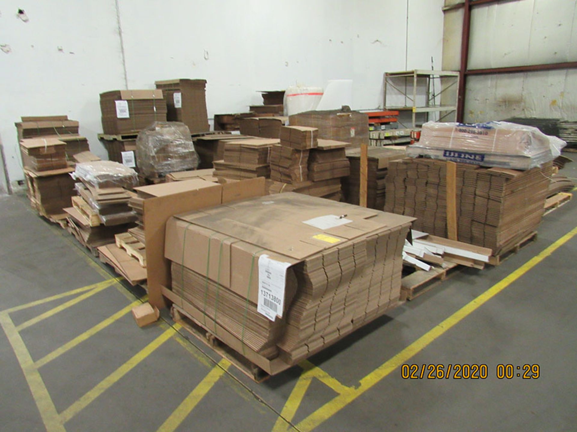 LOT OF ASSORTED SIZE BOXES & SHIPPING MATERIAL