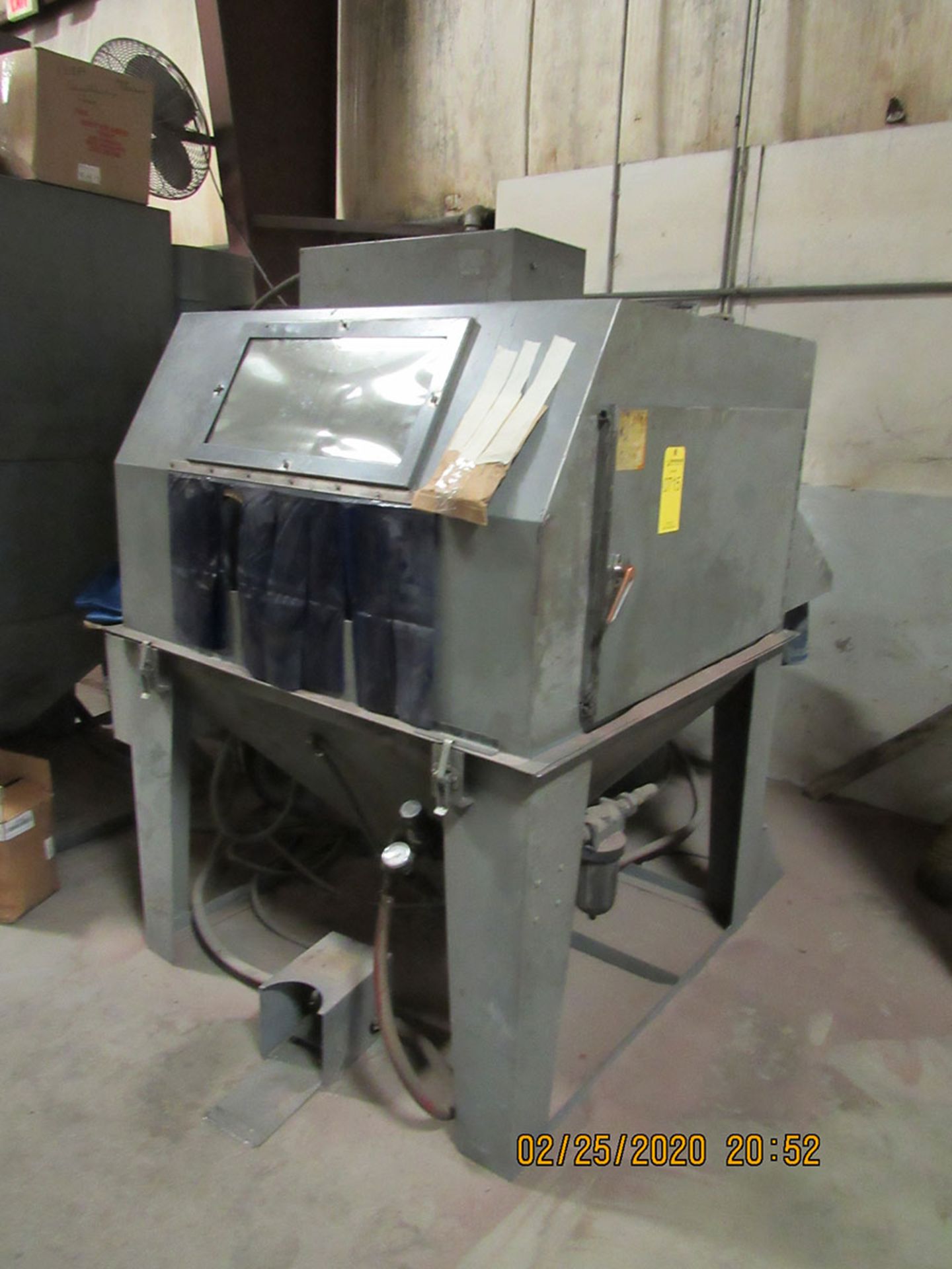 48'' X 48'' X 30'' SANDBLASTER & RECLAIM UNIT