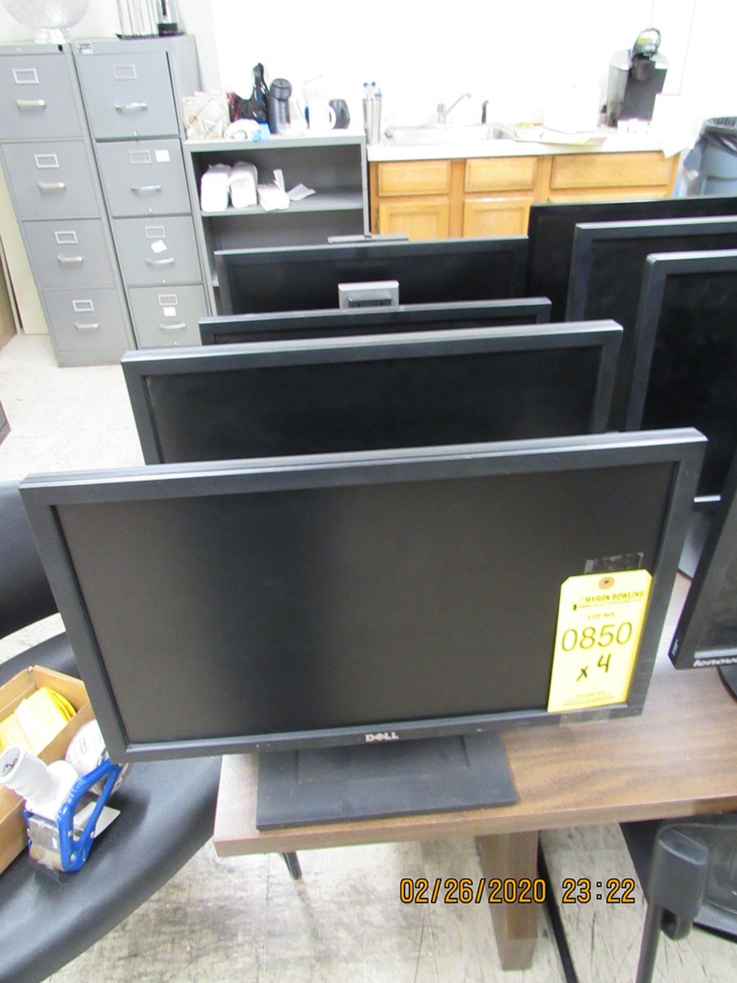 (4) MONITORS; (3) DELL & (1) HP