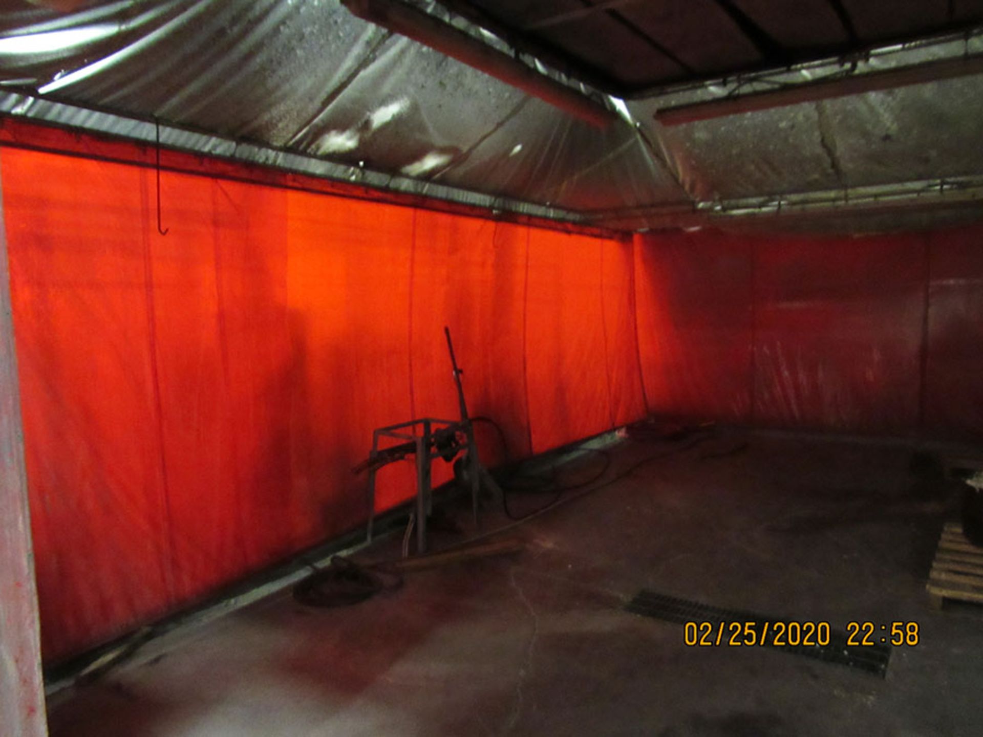 APPROX. 25' X 25' PRESSURE WASHER TENT WITH OUTDOOR LIGHTS & FILTERED WOOD VENT - Image 3 of 4