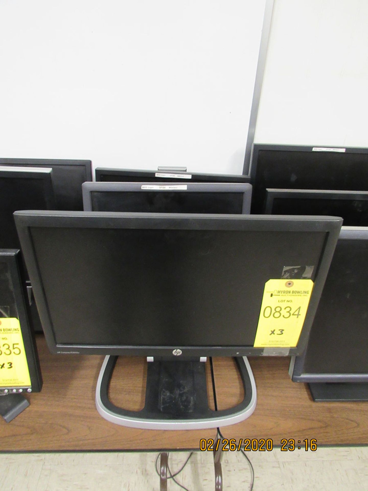 (3) MONITORS; HP & (2) DELLS