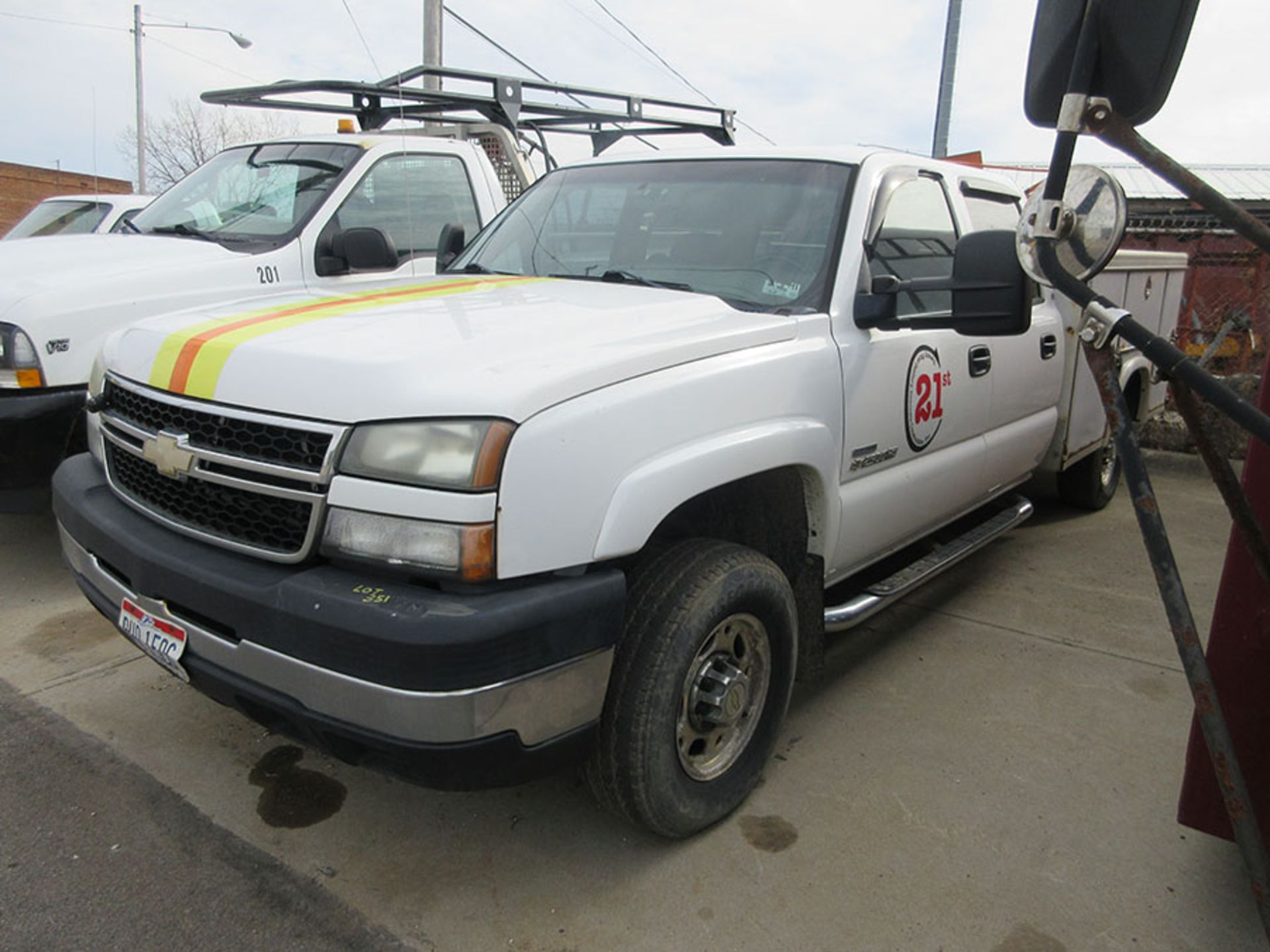 2006 CHEVROLET 2500 HD UTILITY TRUCK; CREW CAB, DIESEL, 191,663 MILES, VIN# 1GBHC23D06F187321