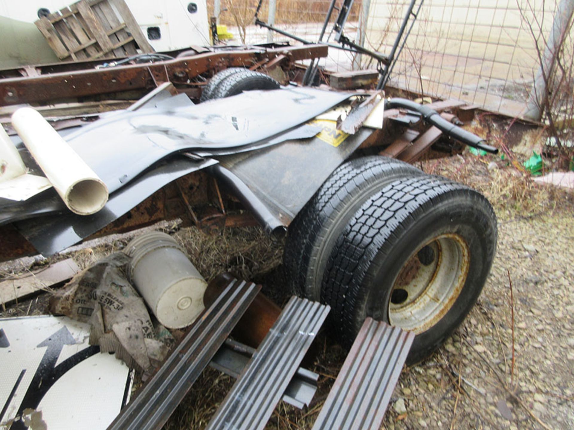 1991 FORD SUPER DUTY CUSTOM PICK UP TRUCK; 14,500 GVWR, 4-SPEED WITH OD, DUAL REAR WHEELS, VIN# - Image 3 of 3