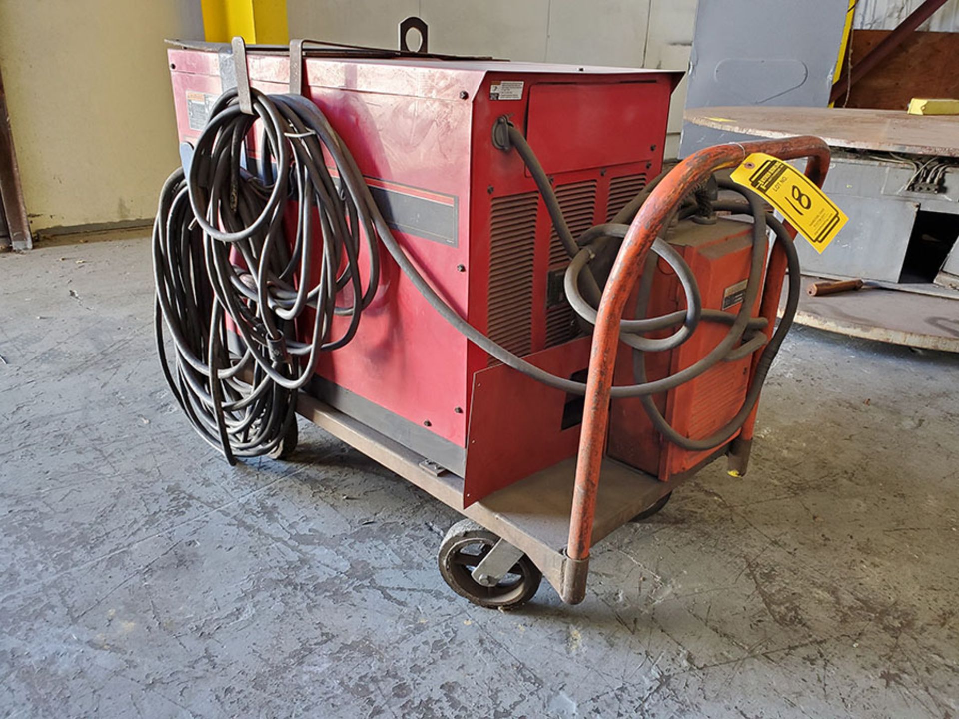 LINCOLN DC-600 ARC WELDER ON CART WITH VOLTAGE REGULATOR - Image 6 of 6