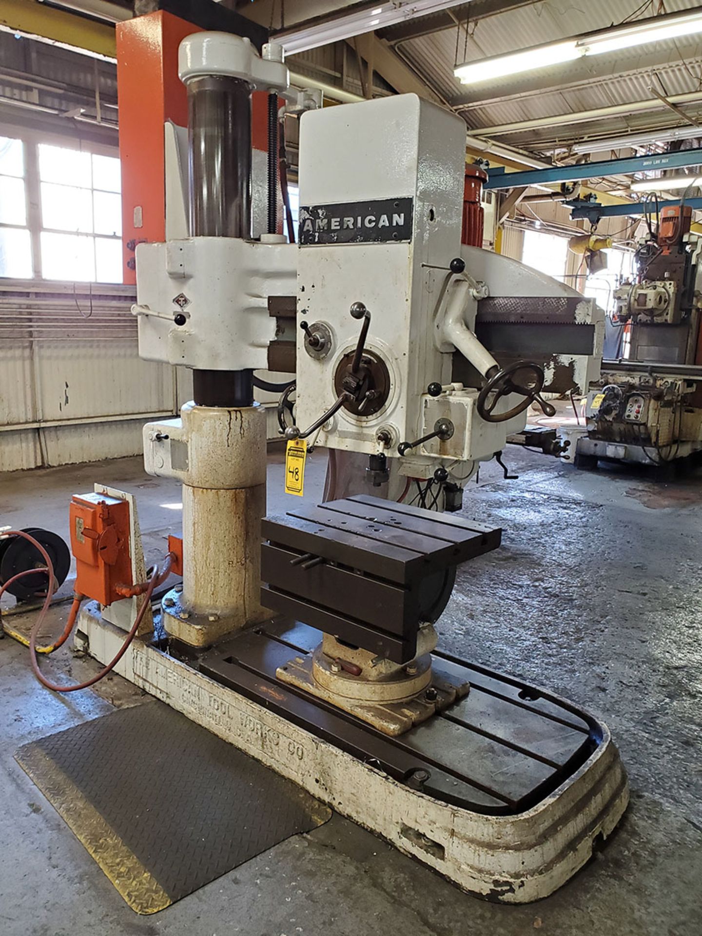 AMERICAN RADIAL ARM DRILL, 8’’ COLUMN, 4' ARM, 45-2,250 RPM, FRICTION ADJUSTMENT, 20’’ X 24’’ X 12’’ - Image 2 of 14