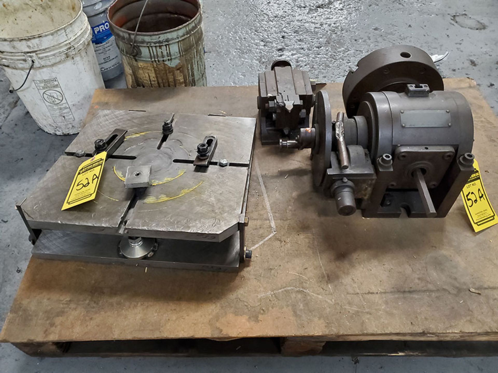 PALLET WITH SINE PLATE, CHUCK ATTACHMENT, AND FIXTURE