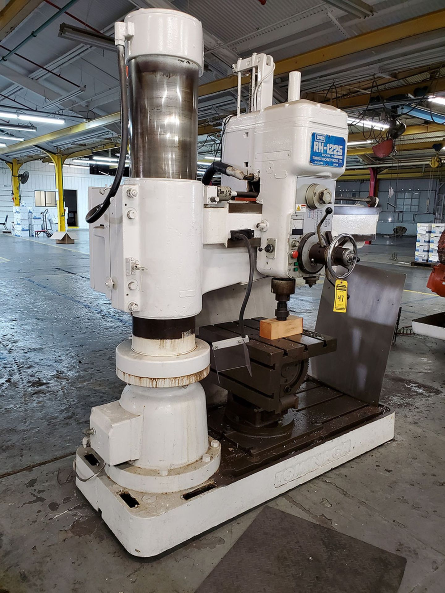 YMZ RH-1225 RADIAL ARM DRILL, 11’’ COLUMN, 52’’ ARM, MACHINE NO. 80101, 33-2,210 RPM, SAME BLOCK, - Image 4 of 11