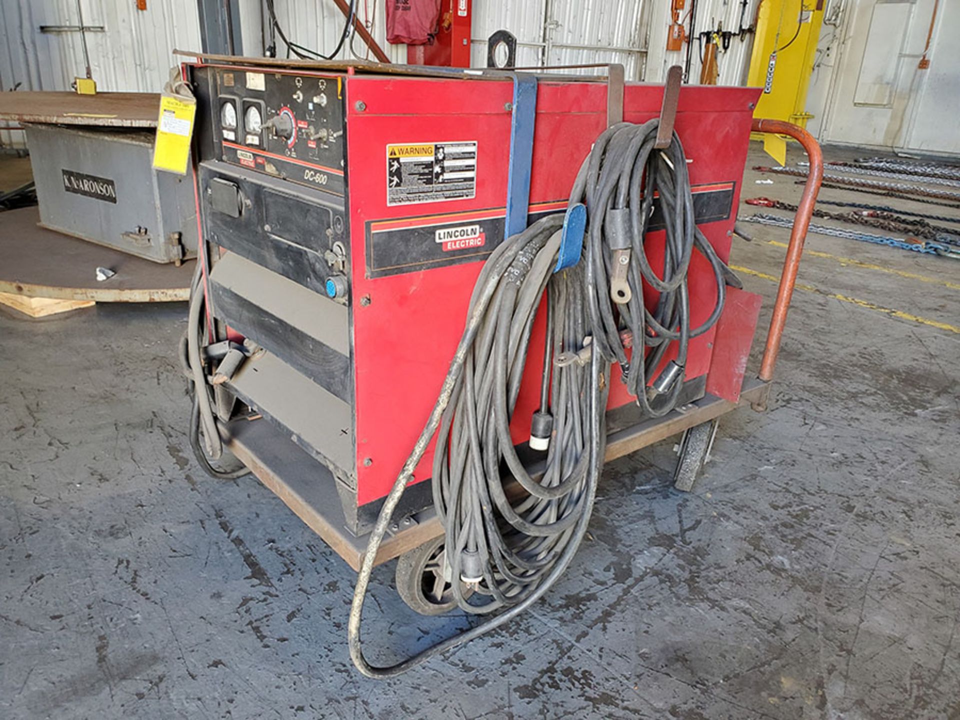 LINCOLN DC-600 ARC WELDER ON CART WITH VOLTAGE REGULATOR