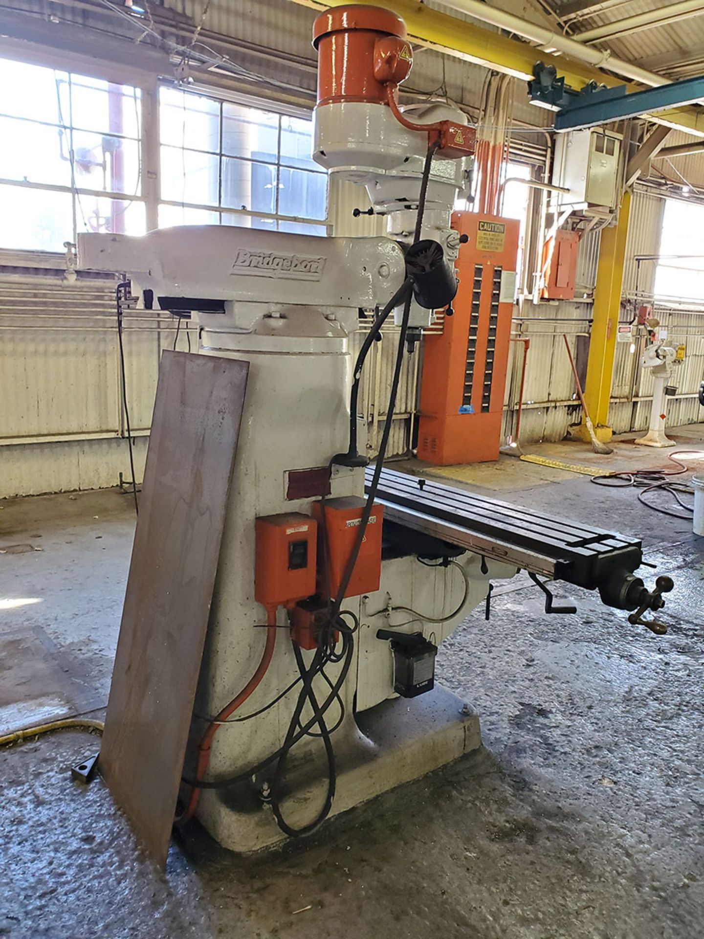 BRIDGEPORT VERTICAL MILLING, SERIES 1, 2 HP, VARIABLE SPEED, 2-AXIS DRO CONTROL, POWER TABLE, - Image 5 of 7